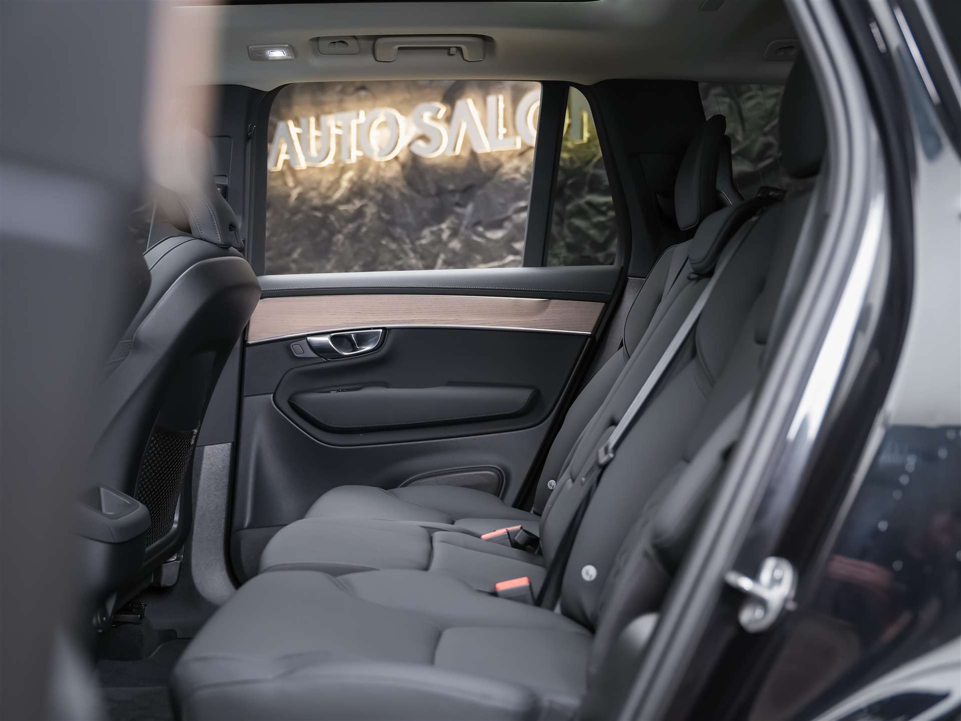 VOLVO XC90 2.0 B5 Plus Bright AWD *Facelift*7 Sitze*Panorama*-image-13