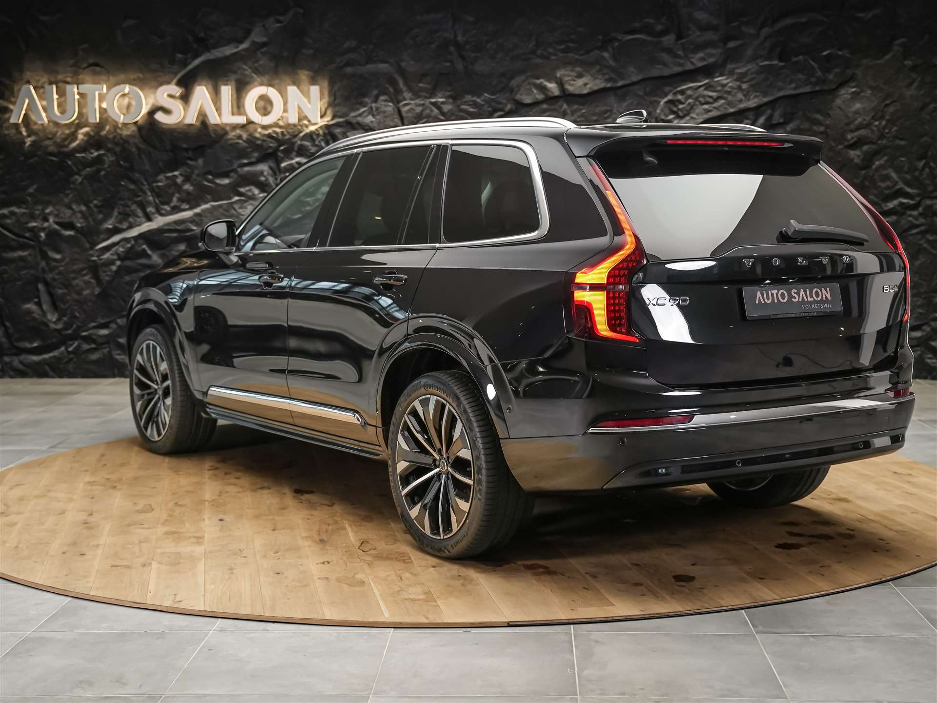 VOLVO XC90 2.0 B5 Plus Bright AWD *Facelift*7 Sitze*Panorama*-image-3
