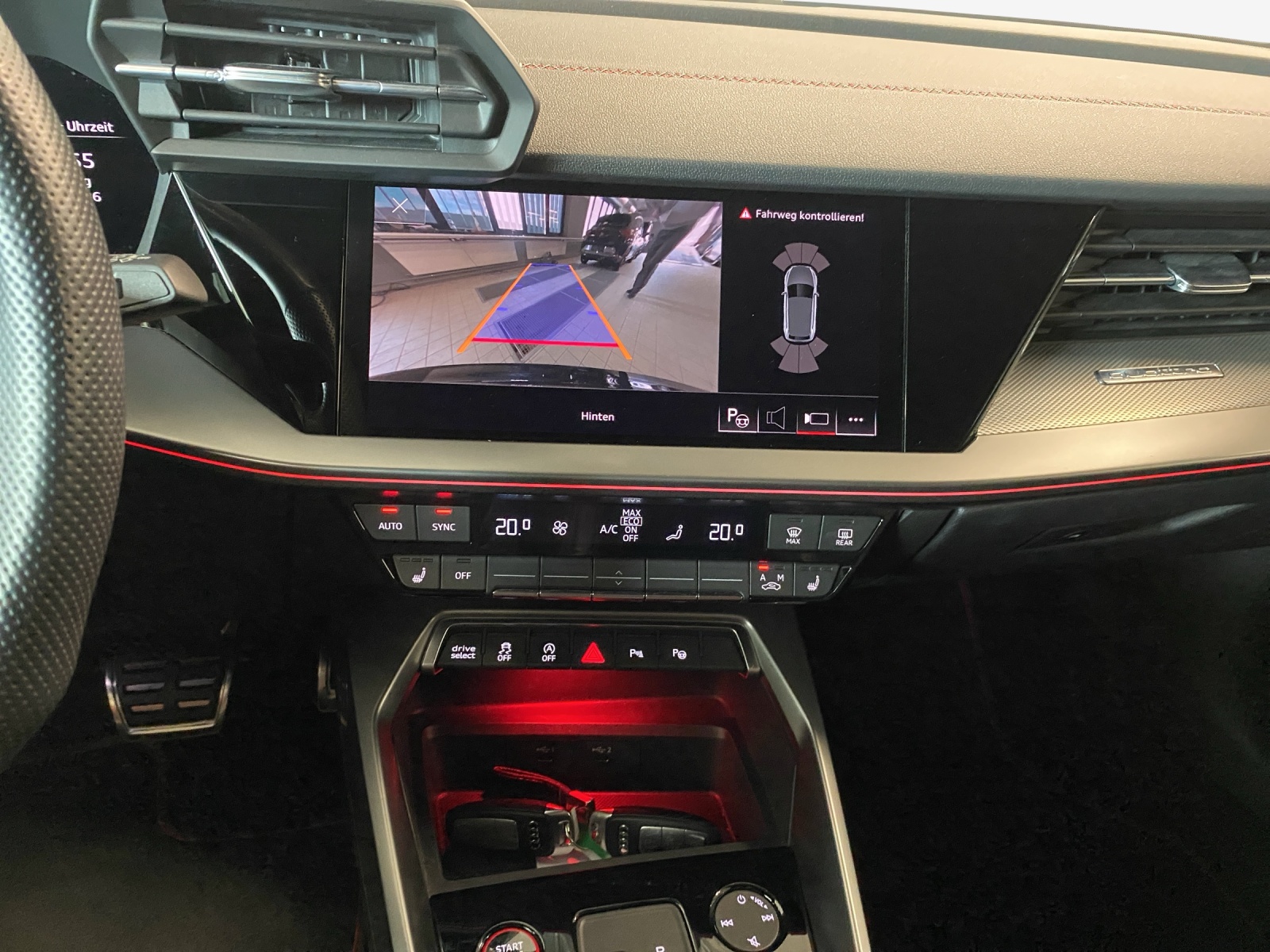 AUDI S3 Sportback 2.0 TFSI quattro S-tronic-image-10