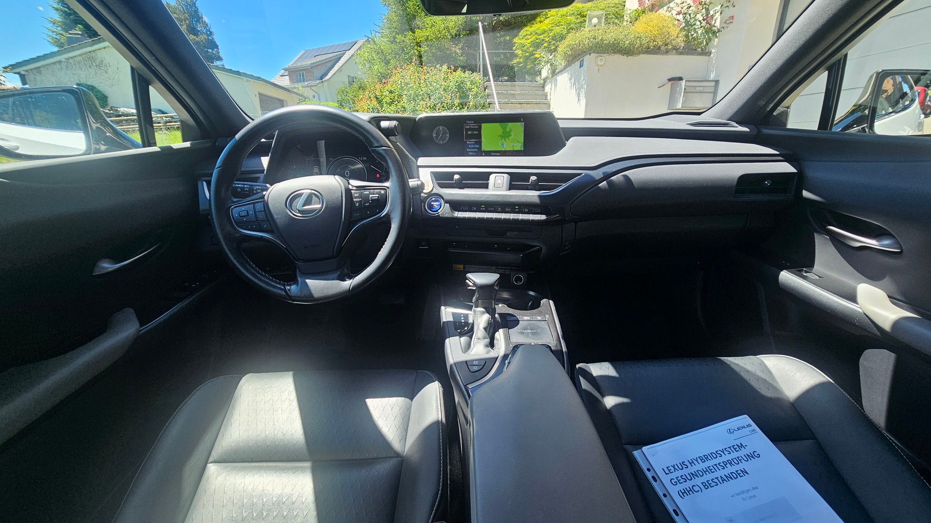 LEXUS UX 250h Attraction AWD Automatic-image-10