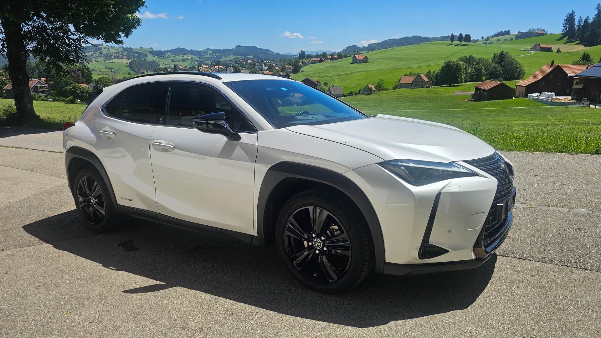 LEXUS UX 250h Attraction AWD Automatic