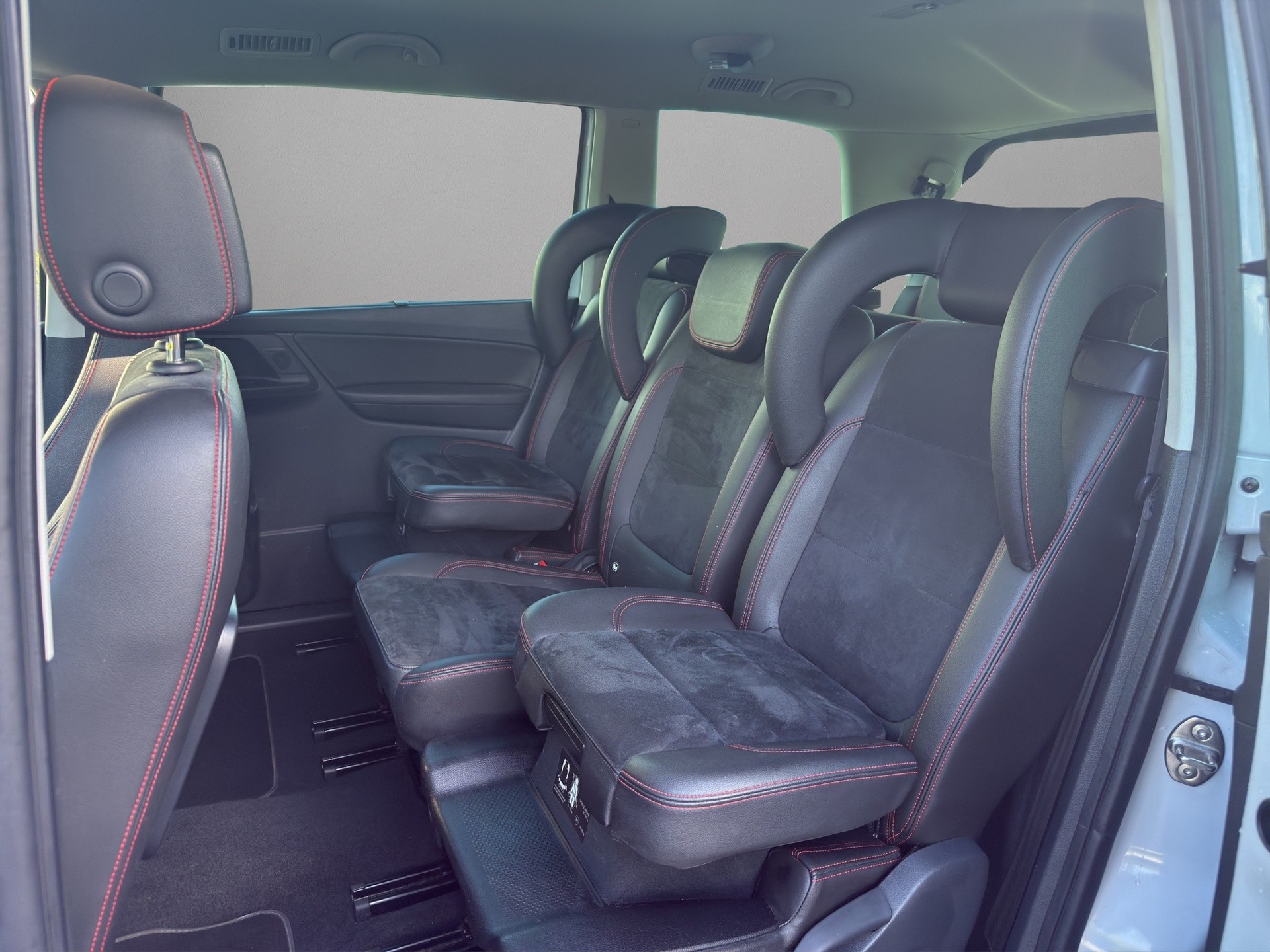 SEAT Alhambra 2.0 TDI DSG SWISS FR-image-5