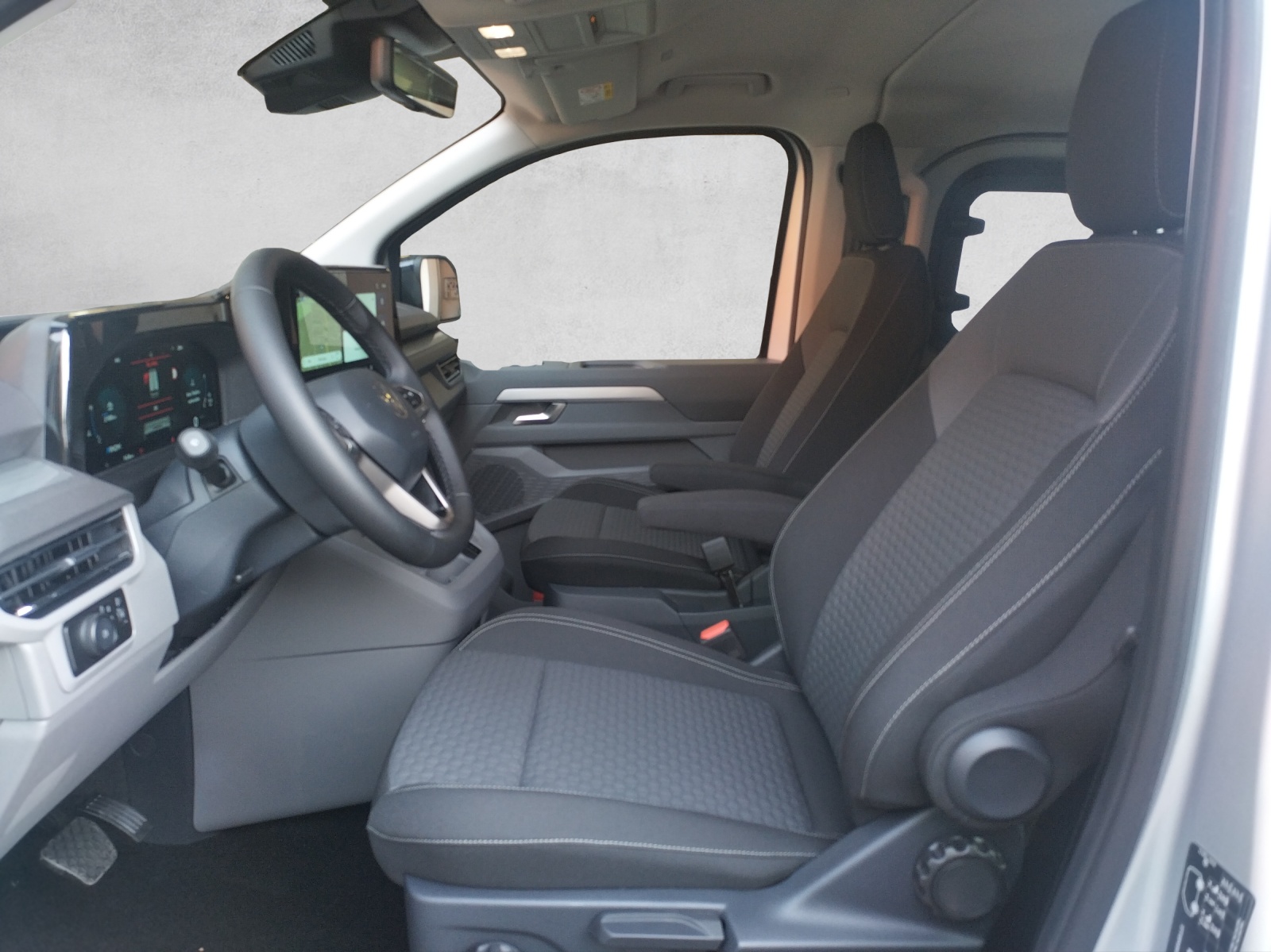 VW Caravelle 2.0 TDI LWB 4 Motion Aut 8-image-5