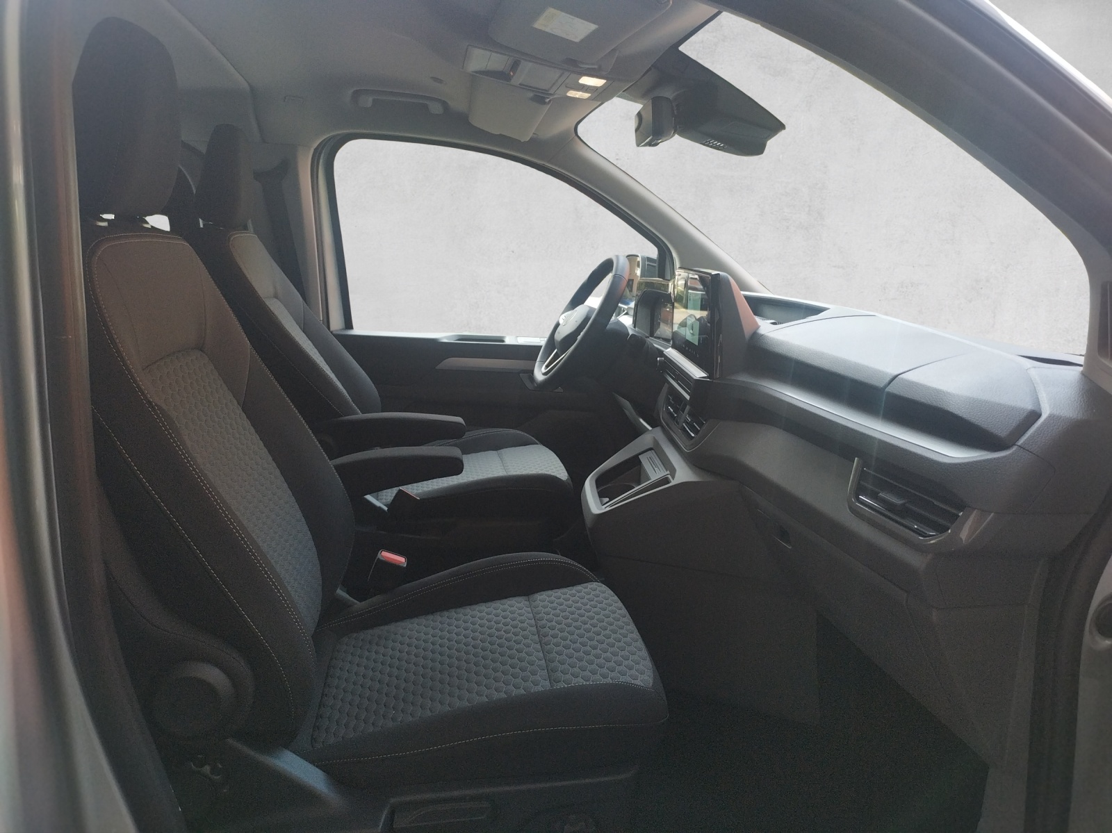 VW Caravelle 2.0 TDI LWB 4 Motion Aut 8-image-9