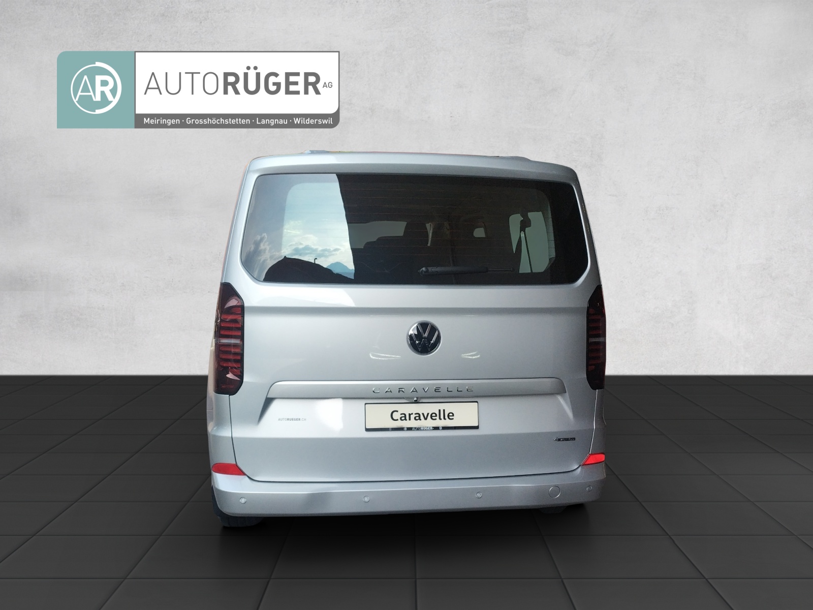VW Caravelle 2.0 TDI LWB 4 Motion Aut 8-image-4