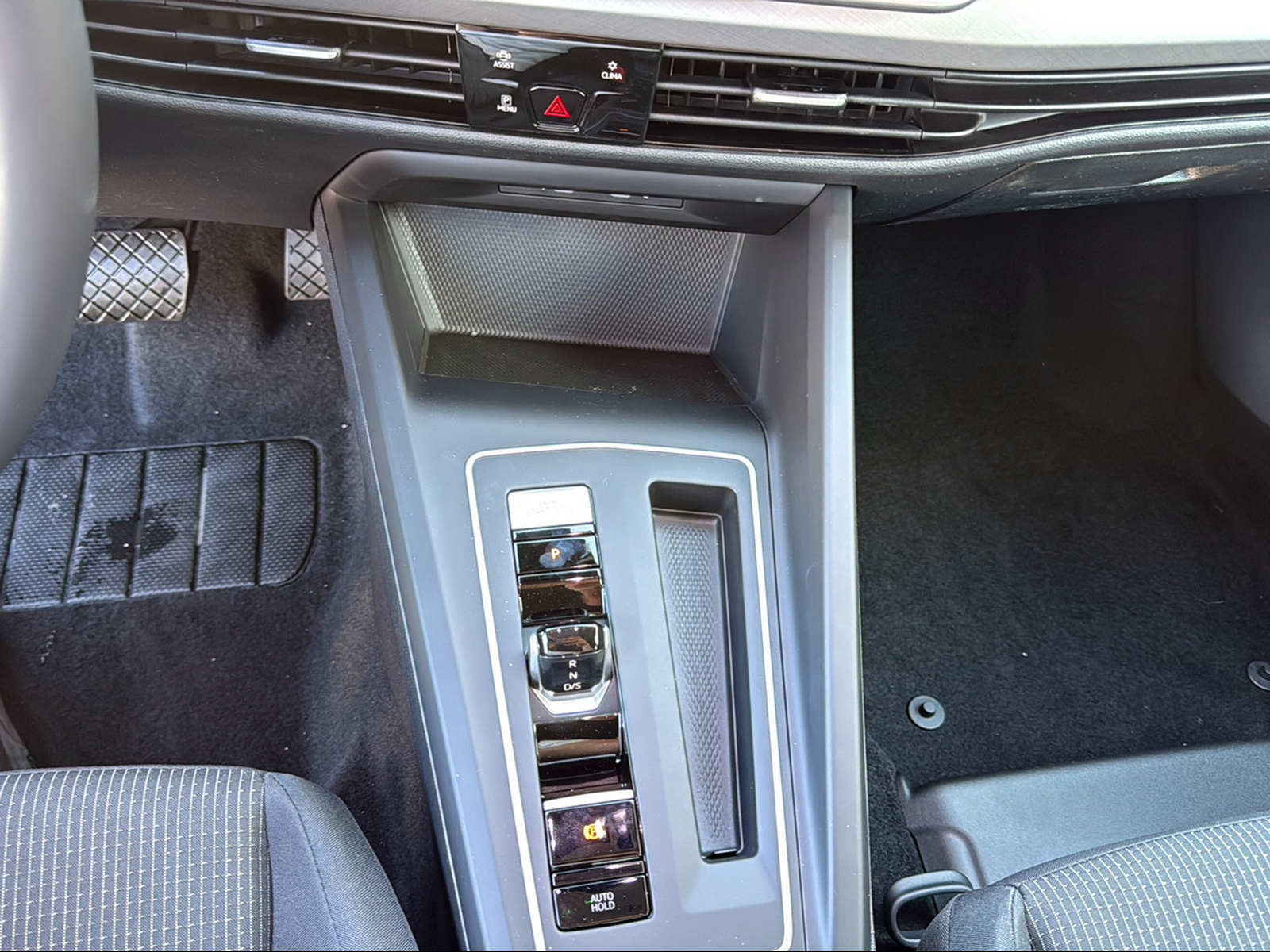 VW Golf 1.5 e TSI mHEV Value DSG-image-10