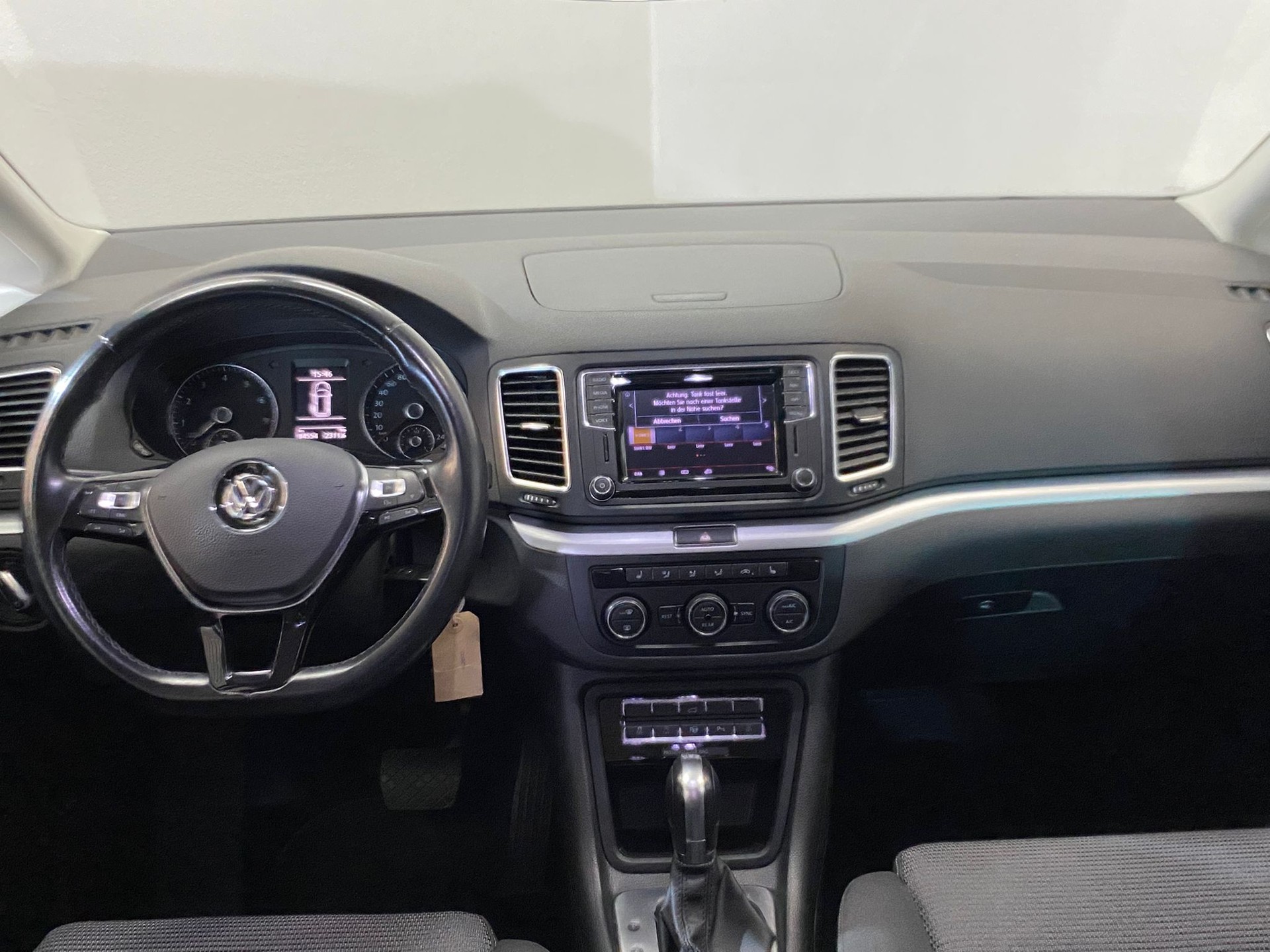 VW Sharan 1.4 TSI BlMT Comfortline DSG-image-8