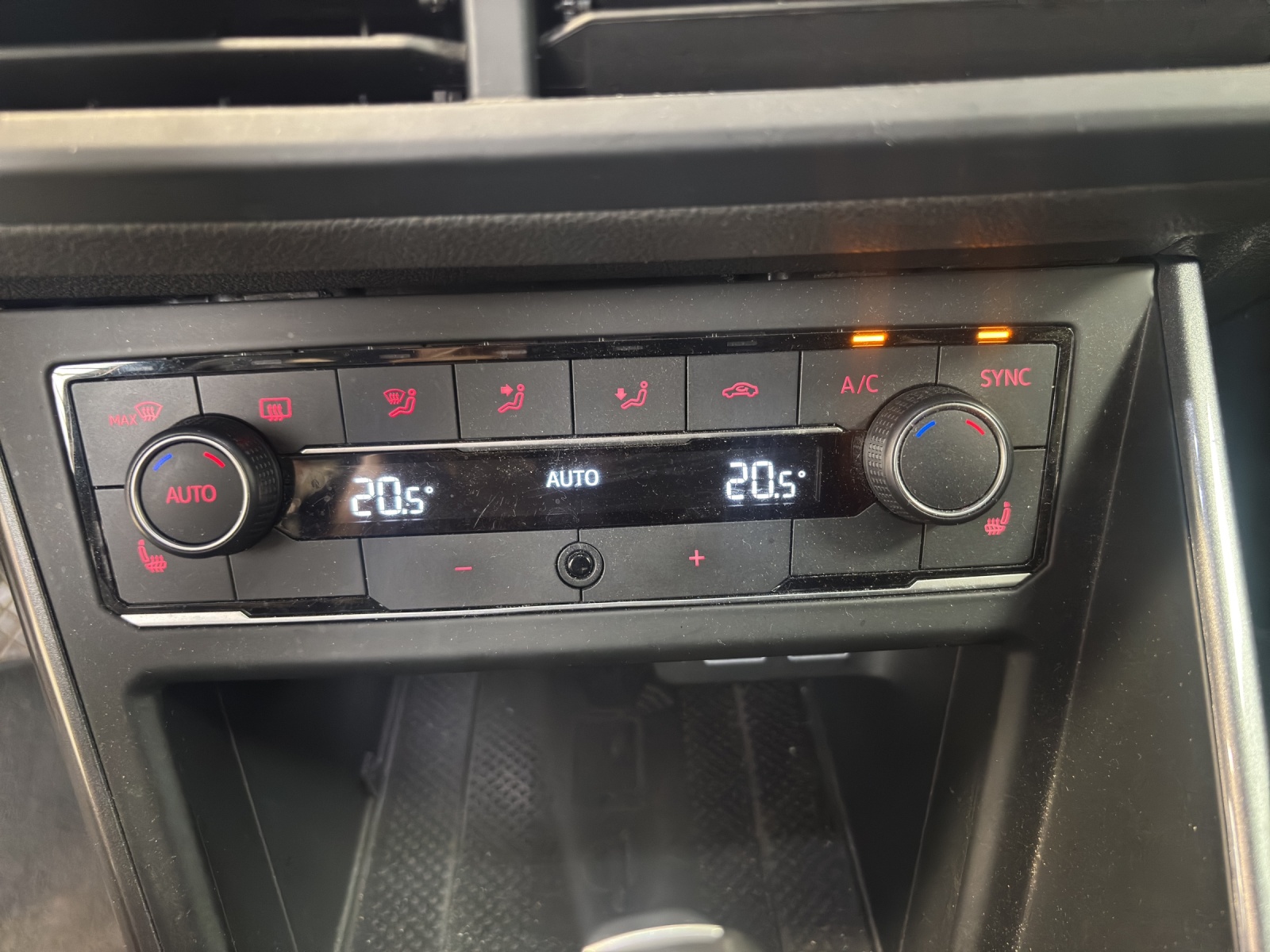 VW Polo 1.0 TSI BMT Highline DSG-image-15
