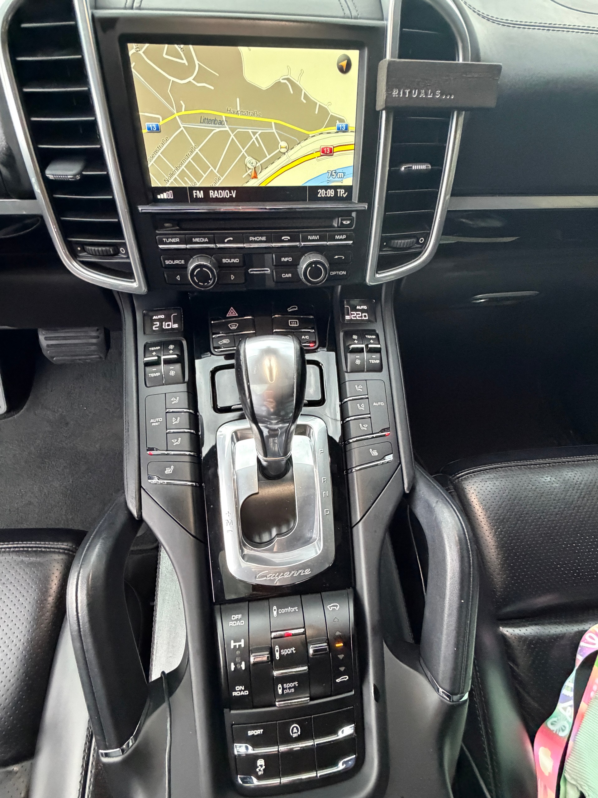 PORSCHE Cayenne Diesel-image-4