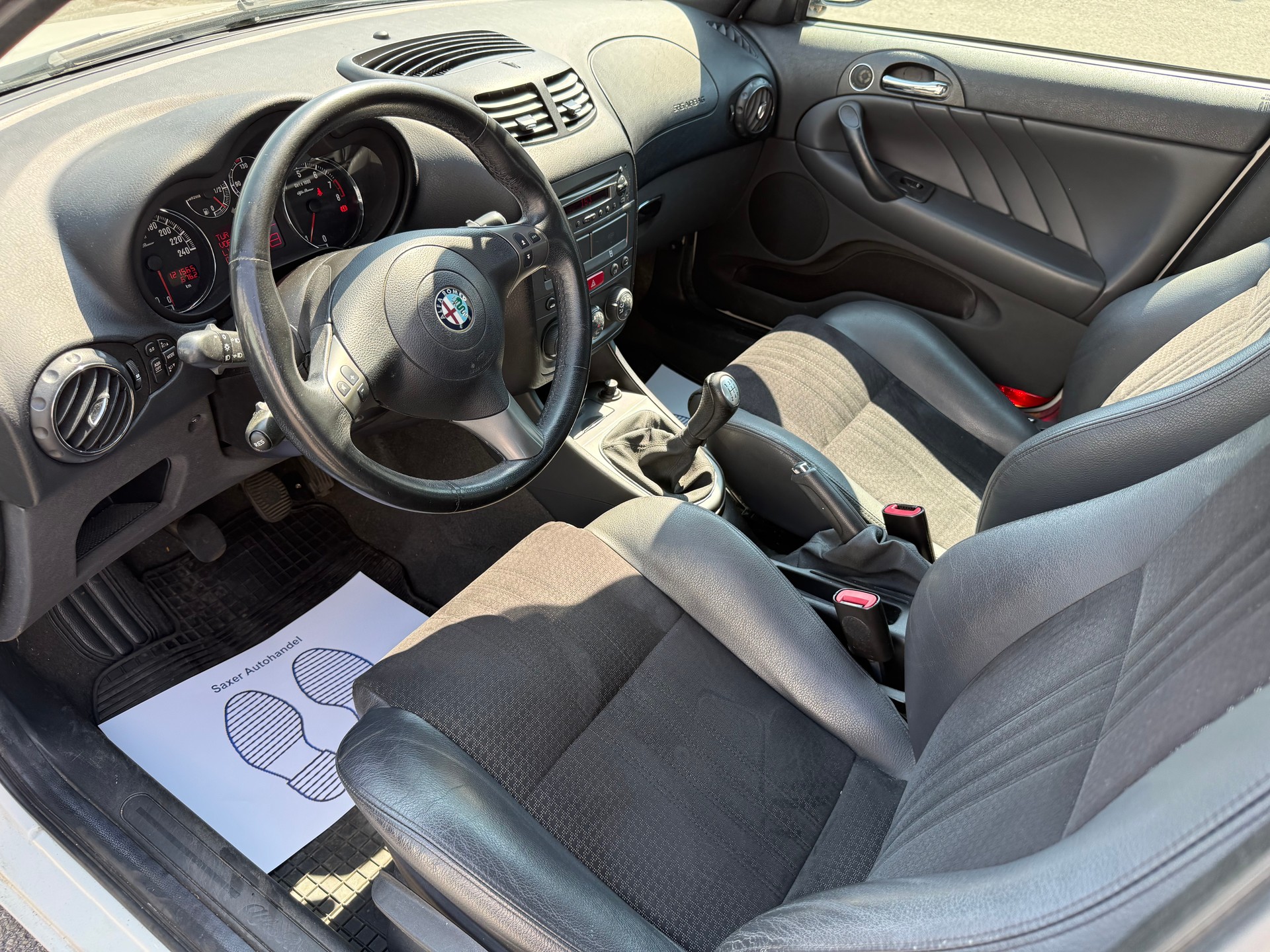 ALFA ROMEO 147 1.6 TS 16V Progression-image-7