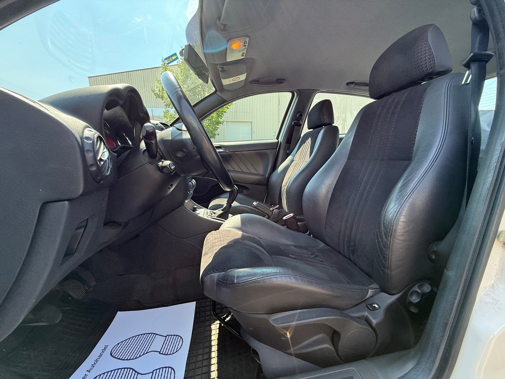 ALFA ROMEO 147 1.6 TS 16V Progression-image-6