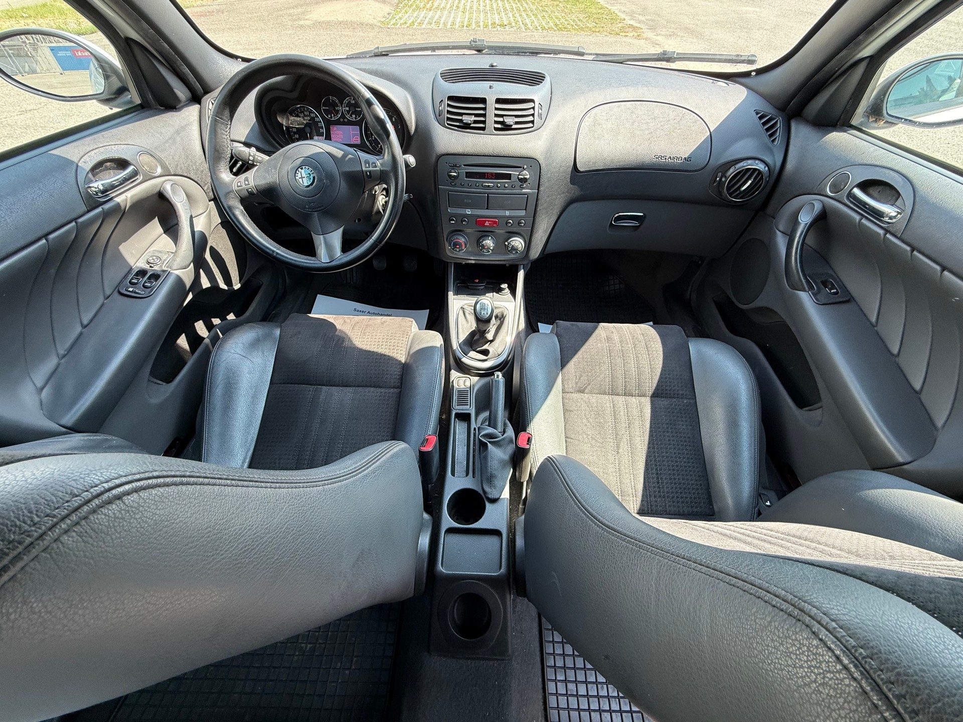 ALFA ROMEO 147 1.6 TS 16V Progression-image-9