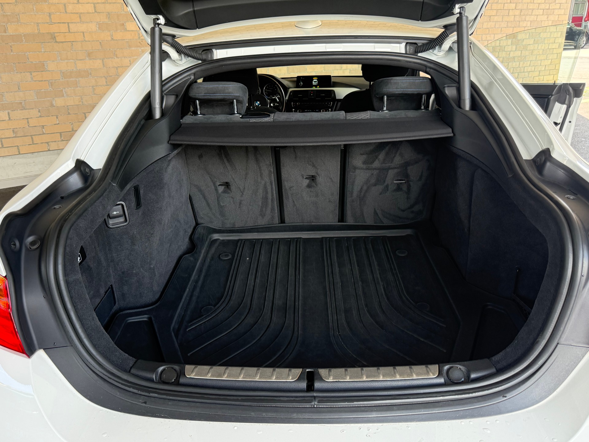 BMW 430i Gran Coupé xDrive M Sport Steptronic-image-13