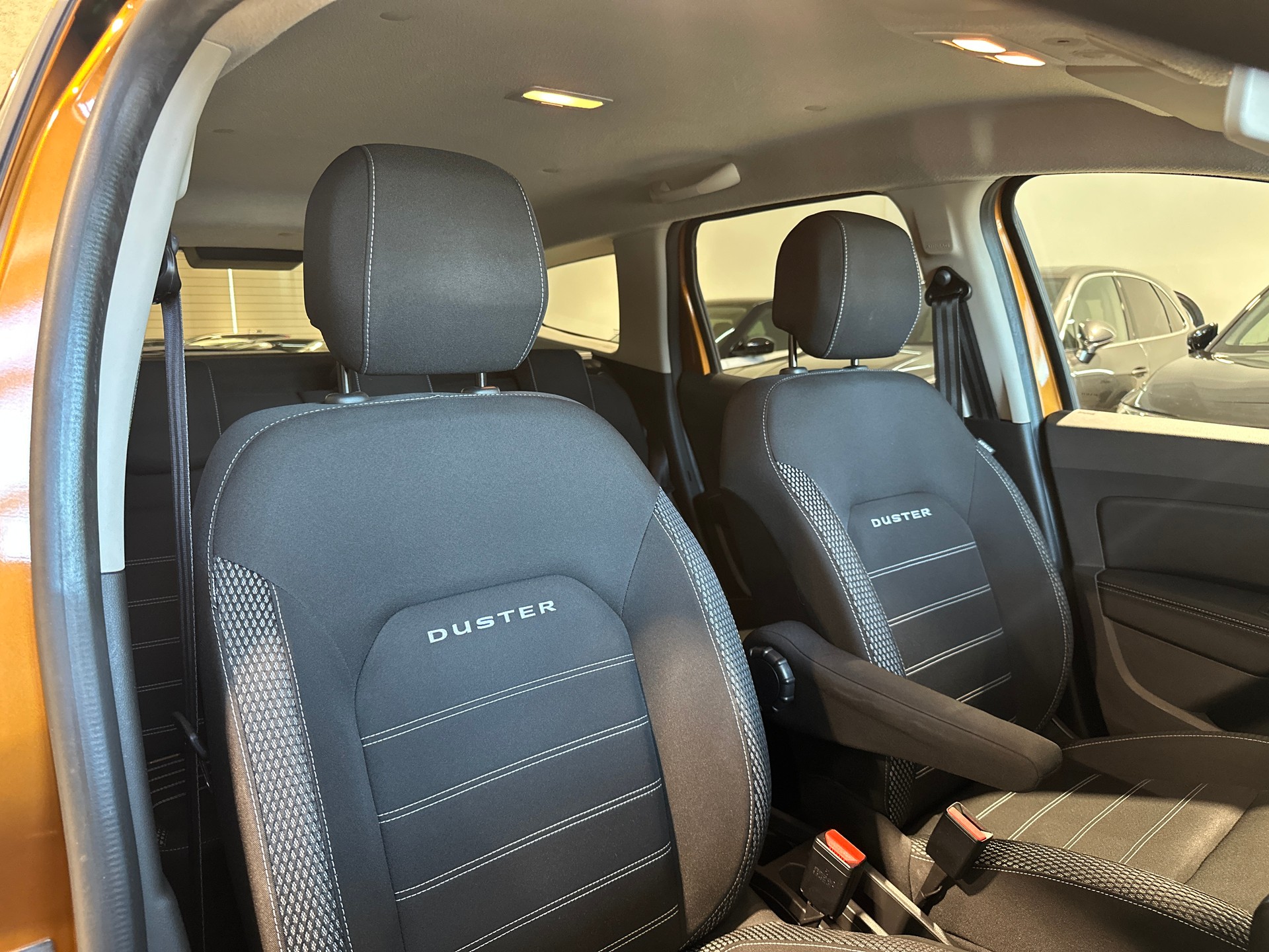 DACIA Duster dCi 110 Comfort 4x2 EDC-image-13