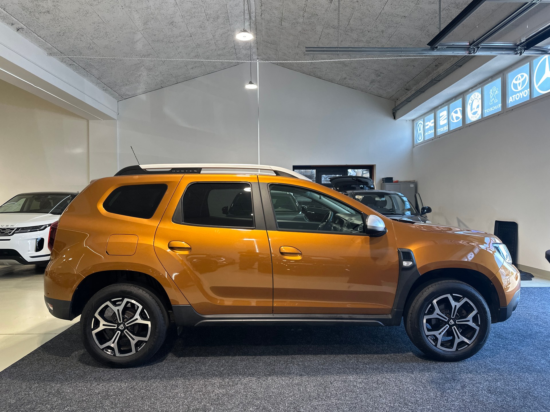 DACIA Duster dCi 110 Comfort 4x2 EDC-image-10