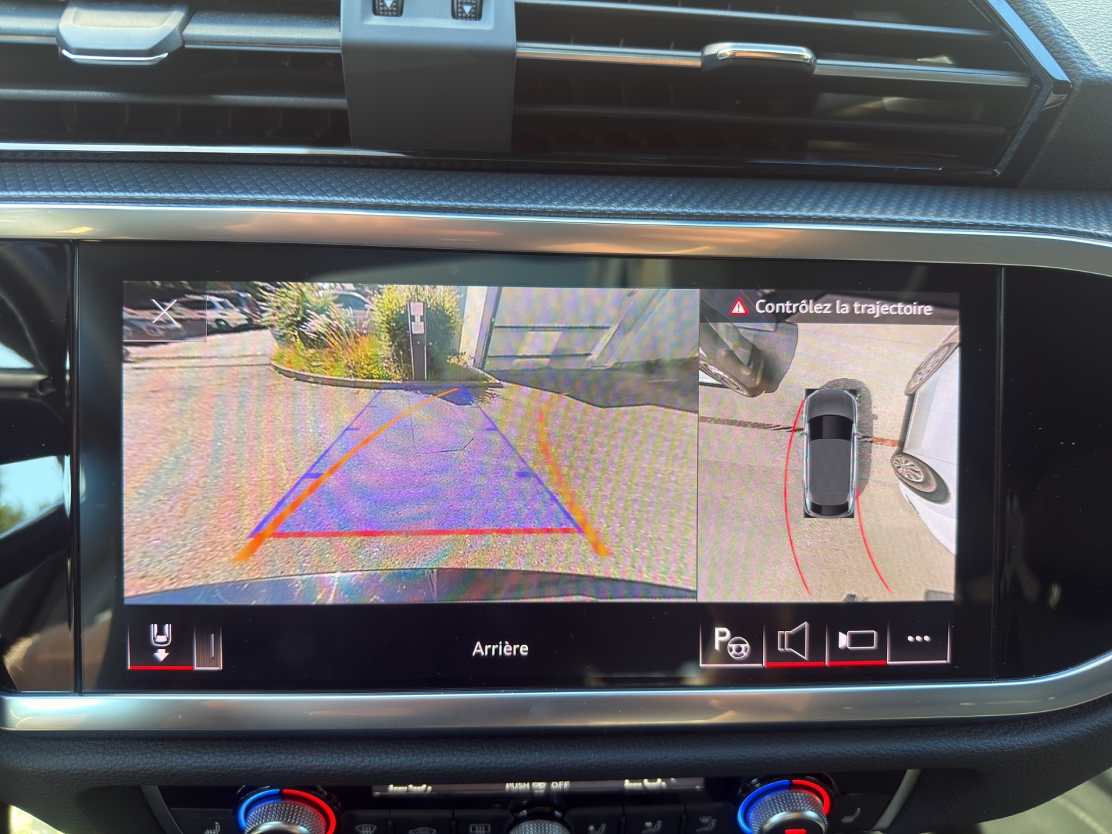AUDI Q3 Sportback 45 TFSI e S line Attraction S-tronic-image-14