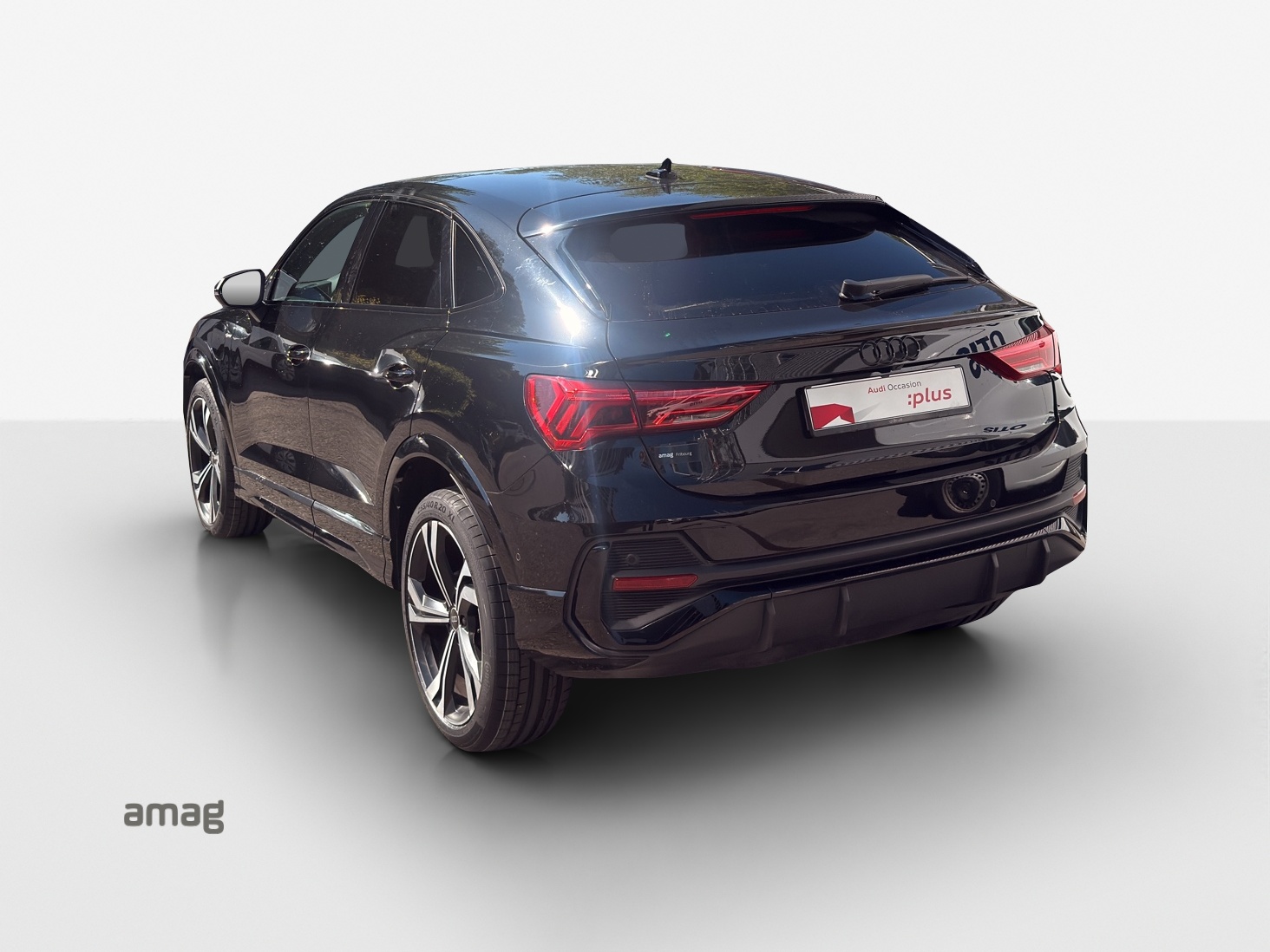 AUDI Q3 Sportback 45 TFSI e S line Attraction S-tronic-image-2