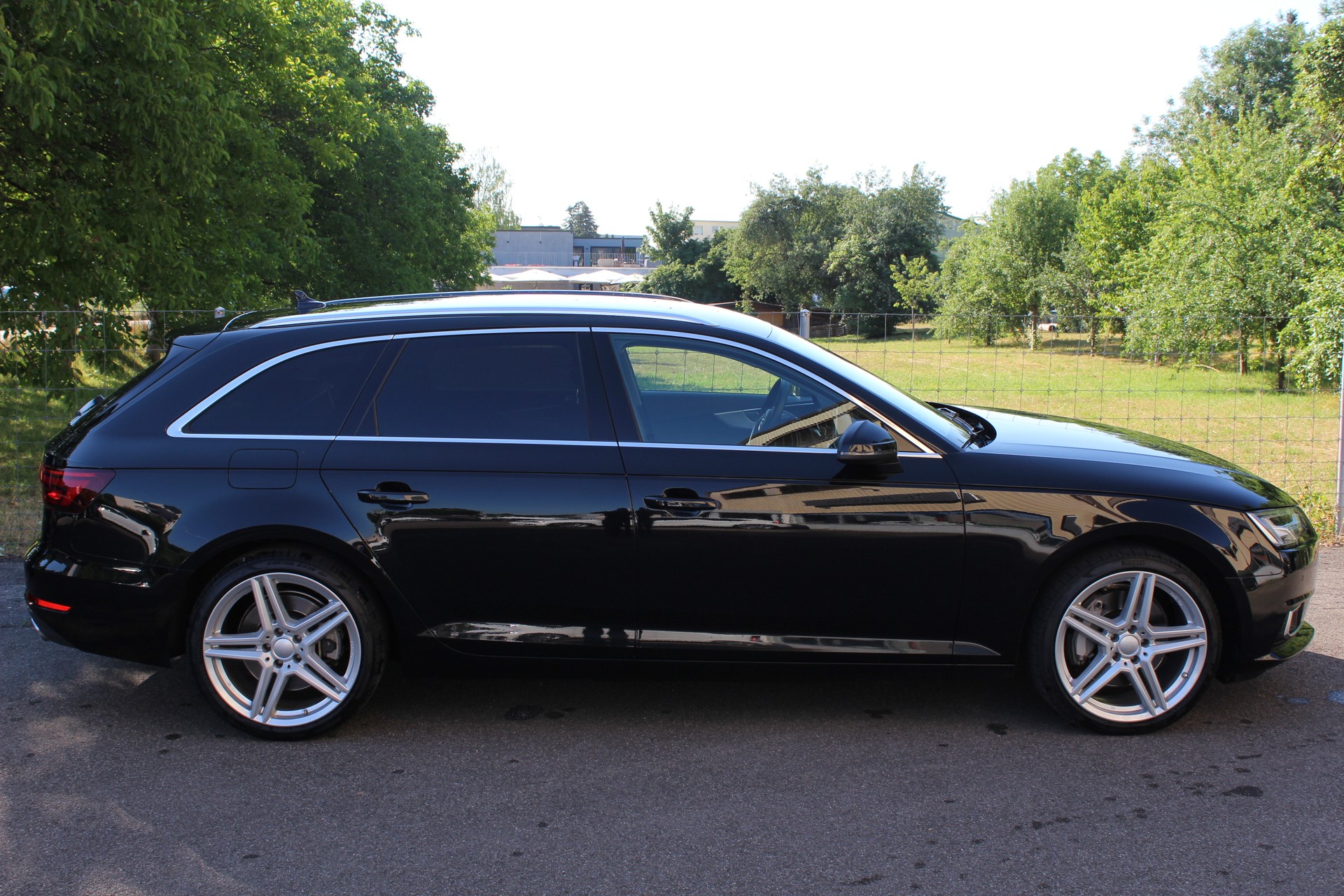 AUDI A4 Avant 2.0 TFSI Sport quattro S-tronic-image-3