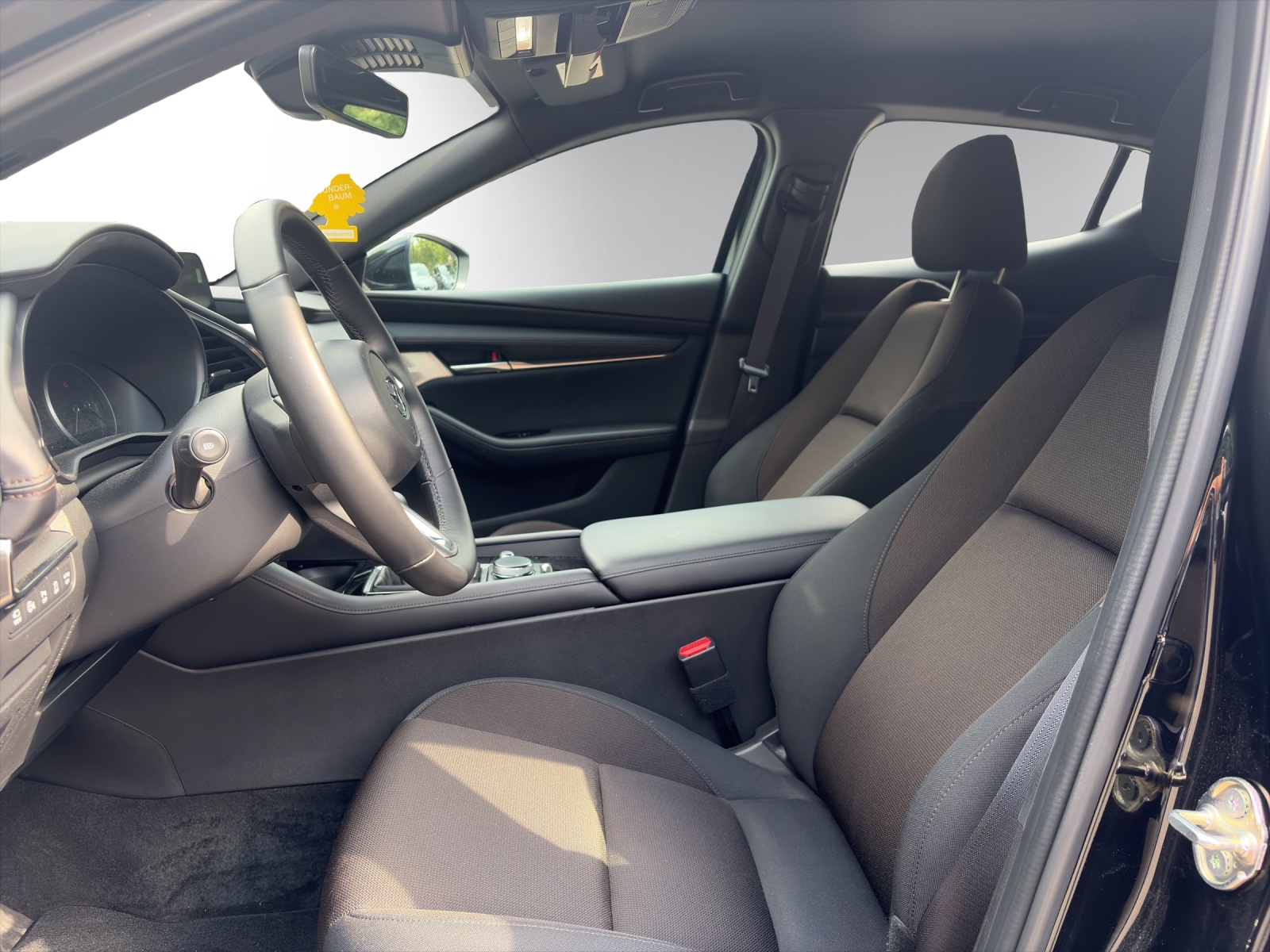 MAZDA 3 HB G 140 Centre Line A-image-7
