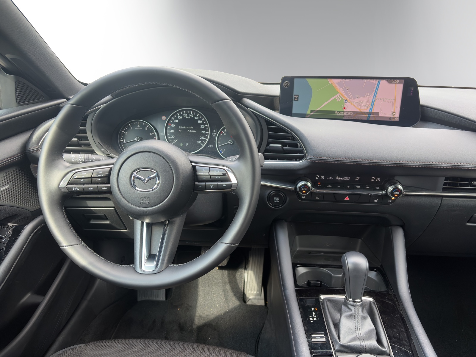 MAZDA 3 HB G 140 Centre Line A-image-10