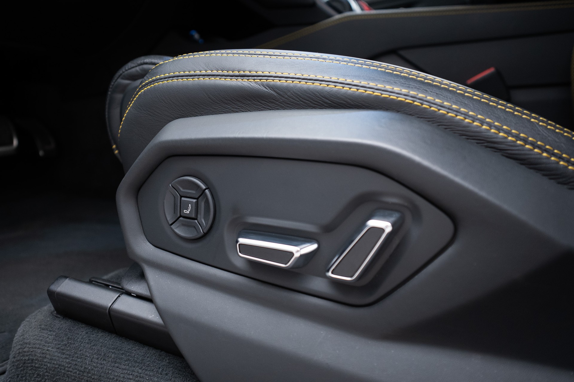LAMBORGHINI Urus E-Gear HIrsch Performance-image-8