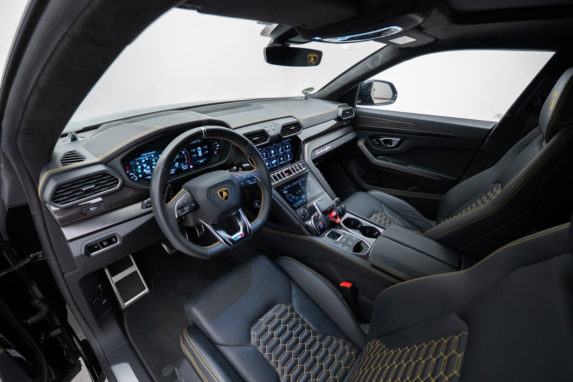 LAMBORGHINI Urus E-Gear HIrsch Performance-image-5