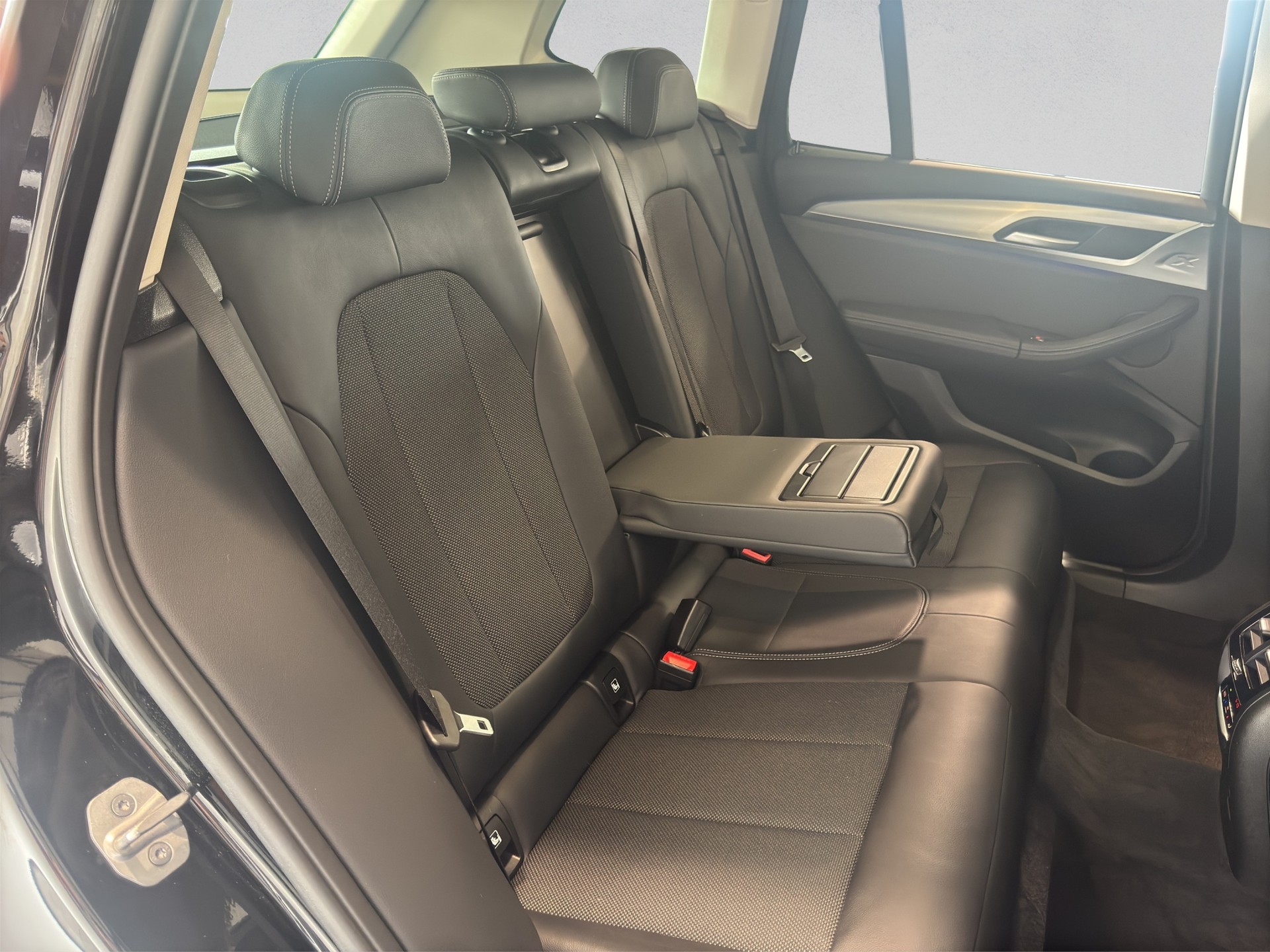 BMW X3 xDrive 48V 30d xLine Steptronic-image-17