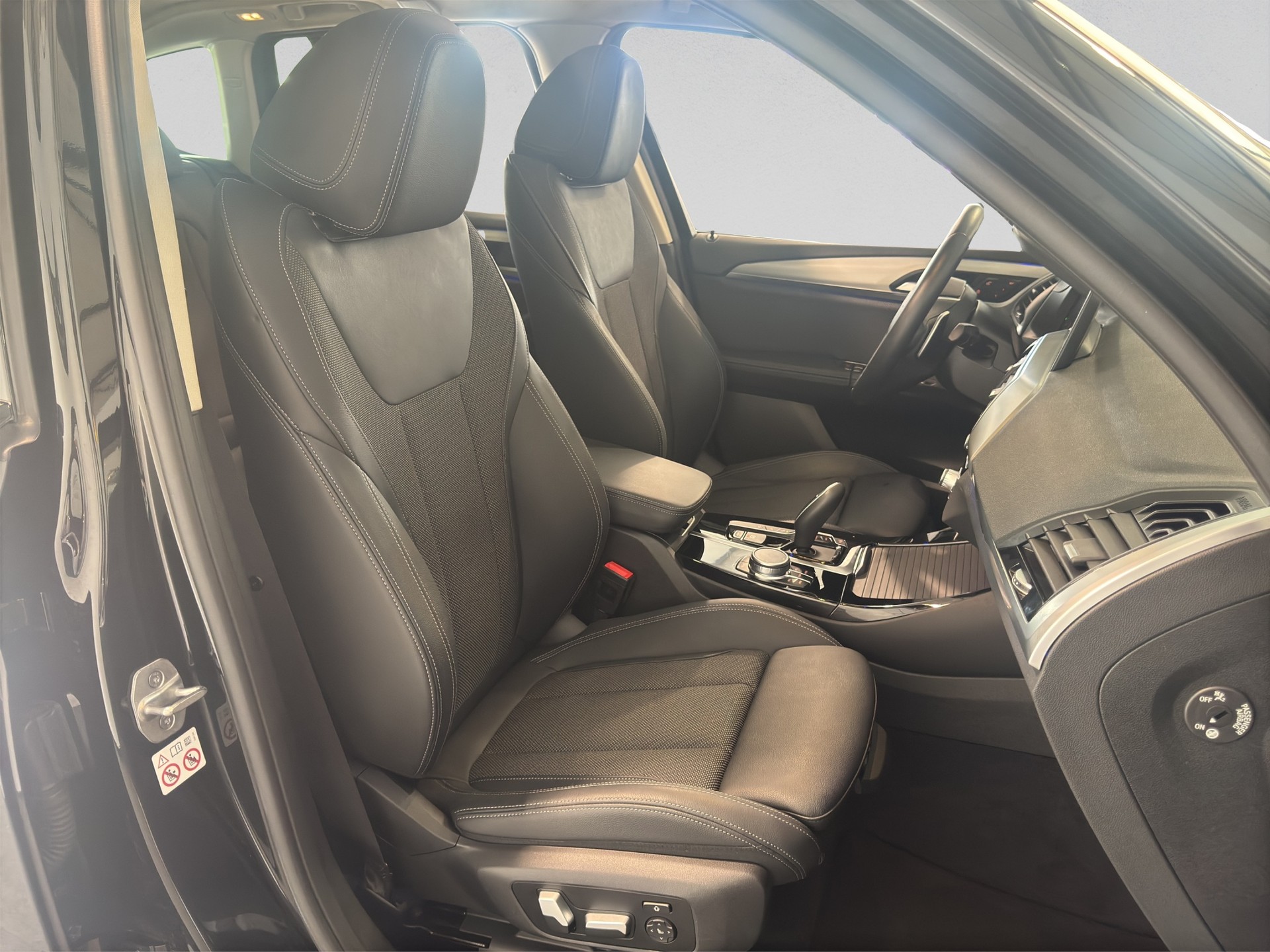 BMW X3 xDrive 48V 30d xLine Steptronic-image-15