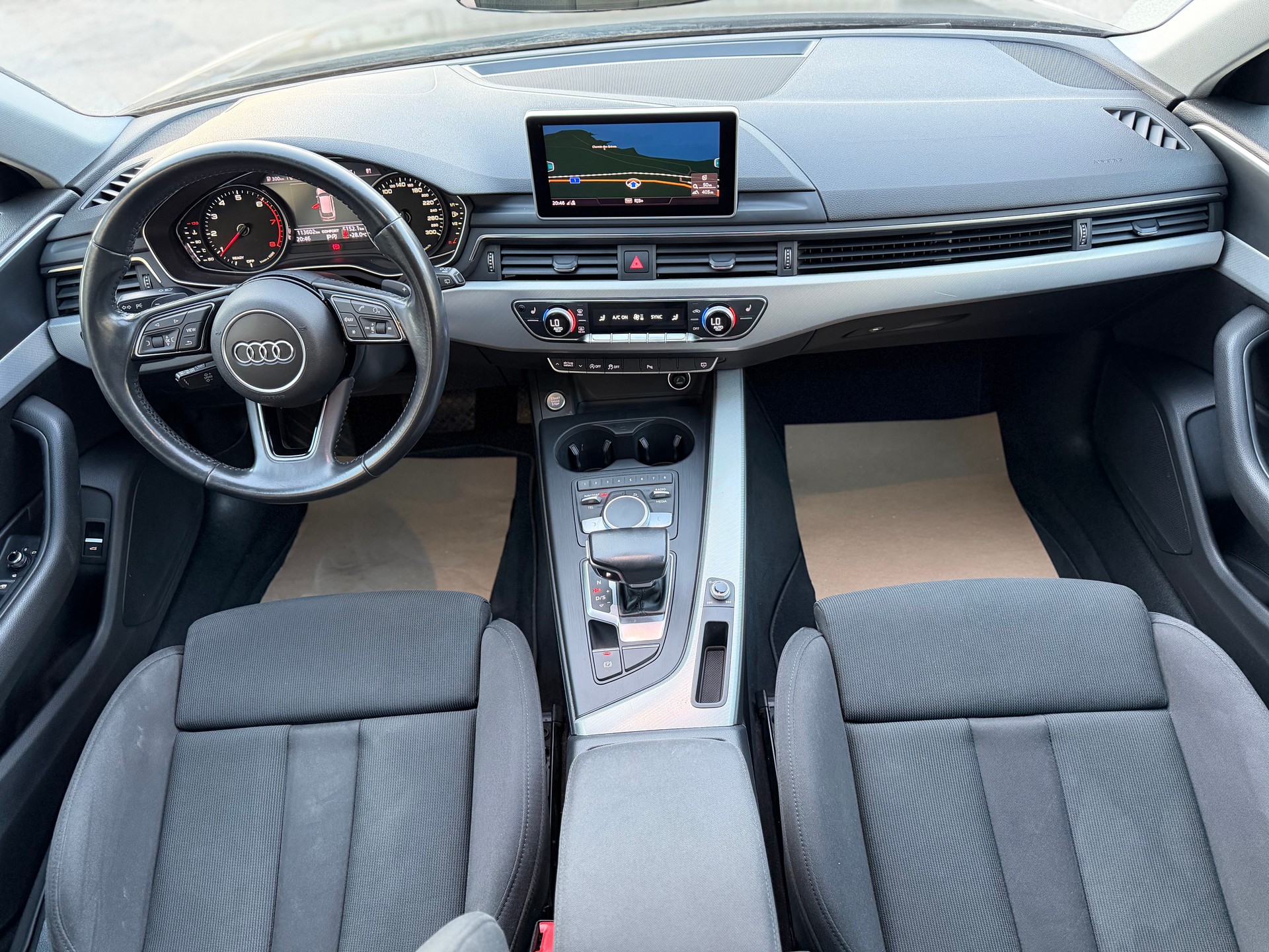 AUDI A4 Avant 2.0 TFSI Sport S-tronic-image-12