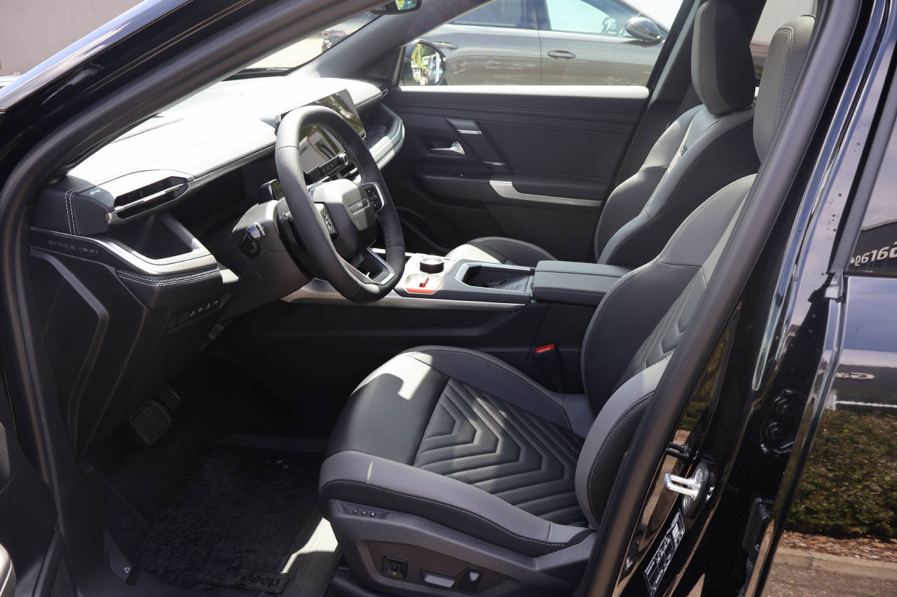 JEEP Compass 1.6 PHEV Summit-image-12