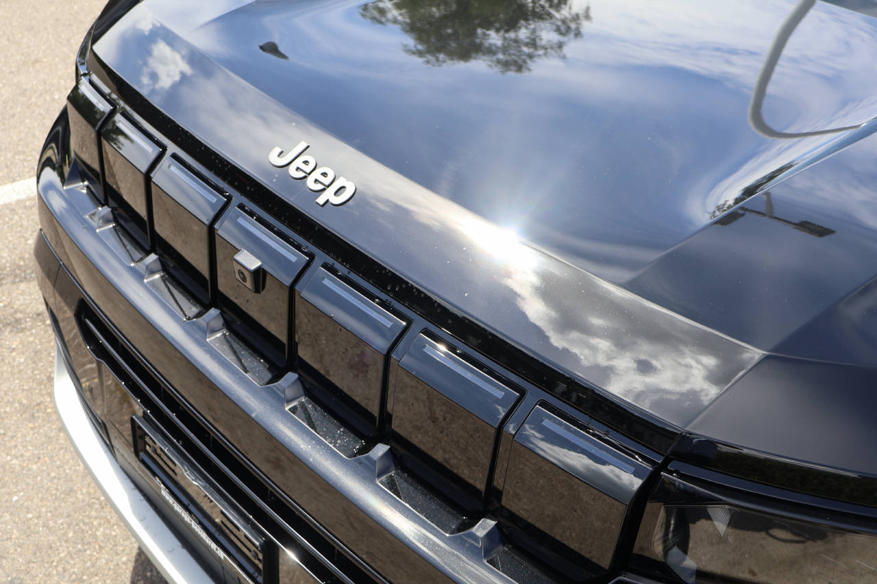 JEEP Compass 1.6 PHEV Summit-image-8