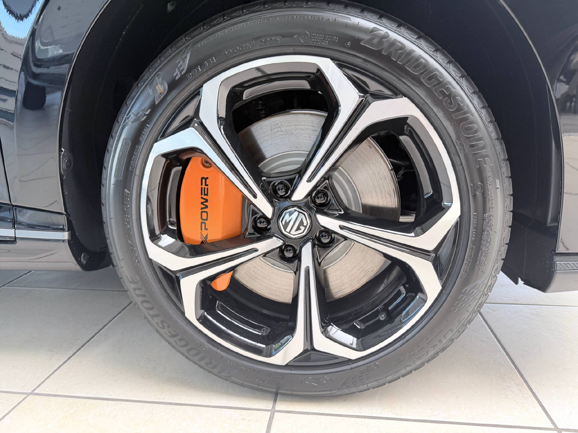 MG 4 64 kWh Xpower 4WD-image-13