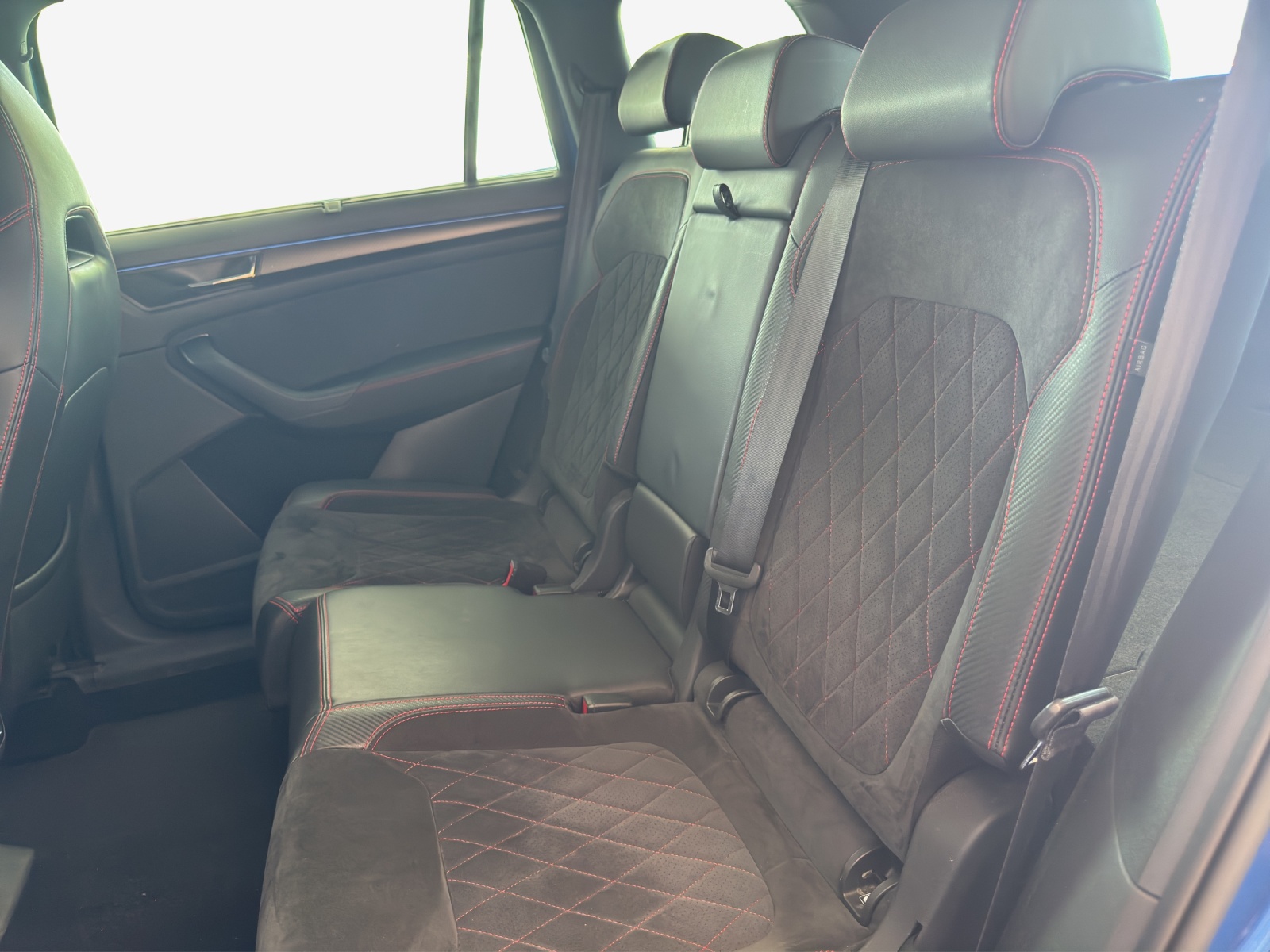 SKODA Kodiaq 2.0 Bi-TDI SCR RS 4x4 DSG-image-11