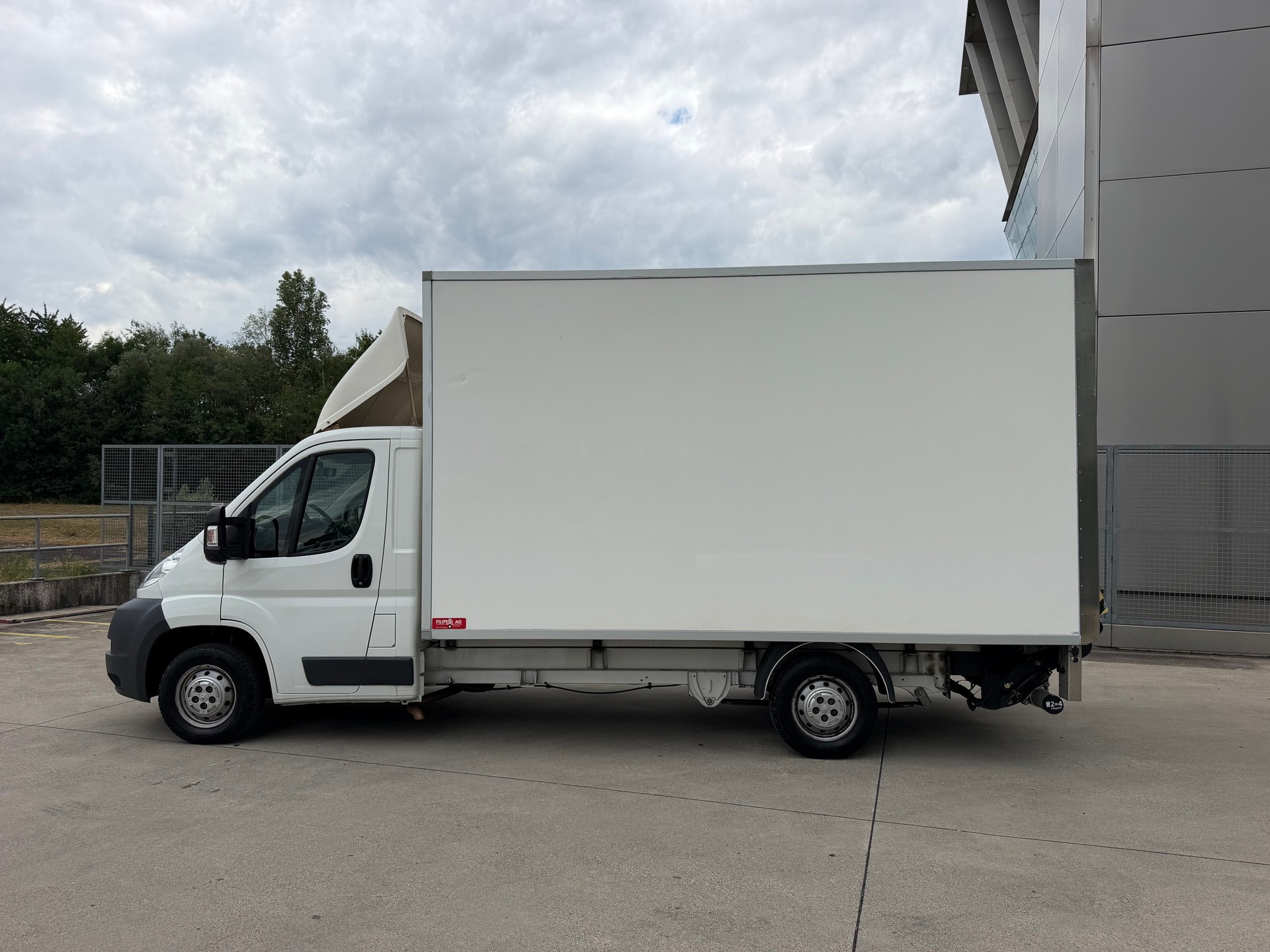 PEUGEOT Boxer 2.2 HDI 335 L4-image-2