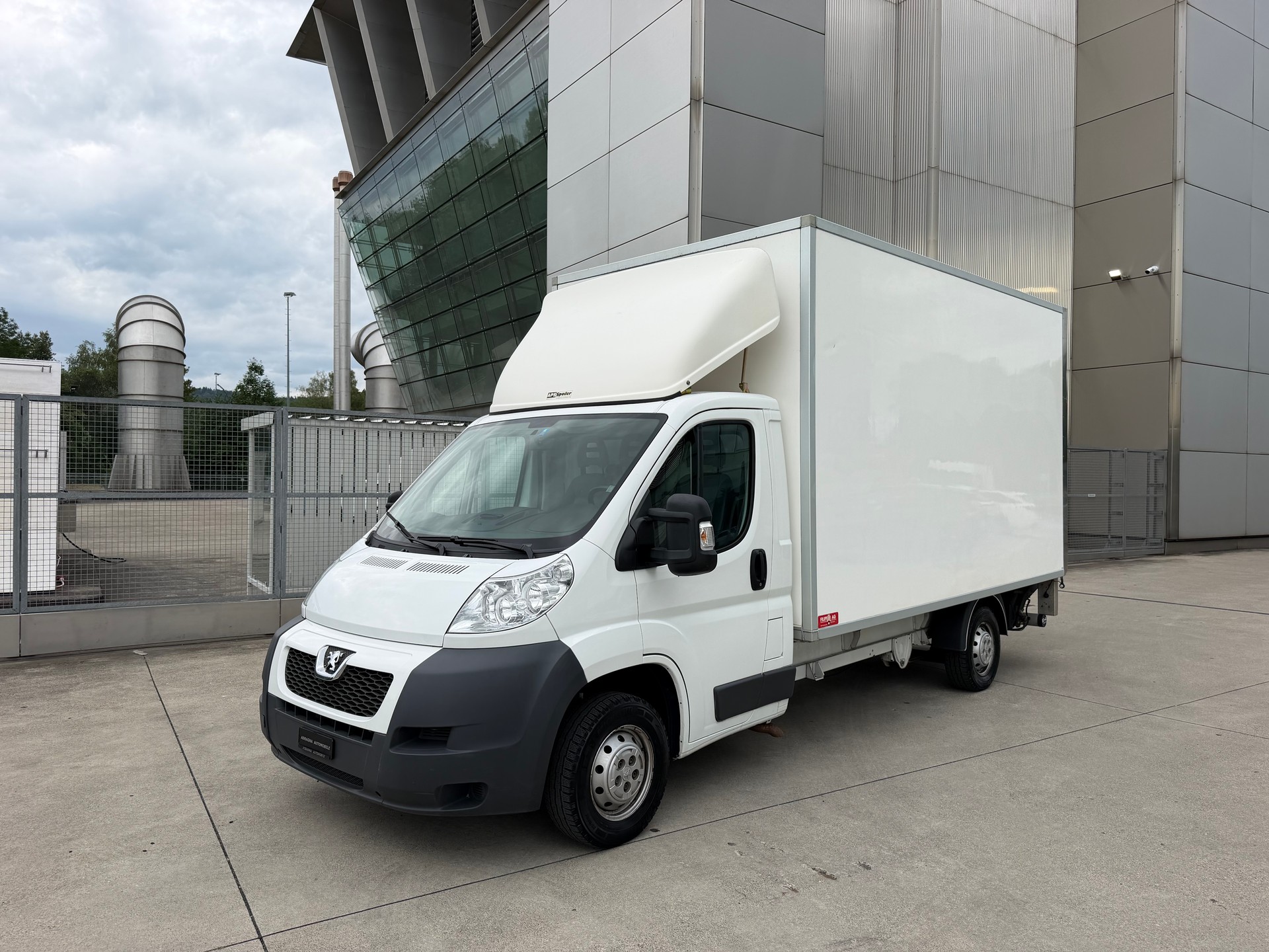 PEUGEOT Boxer 2.2 HDI 335 L4-image-1