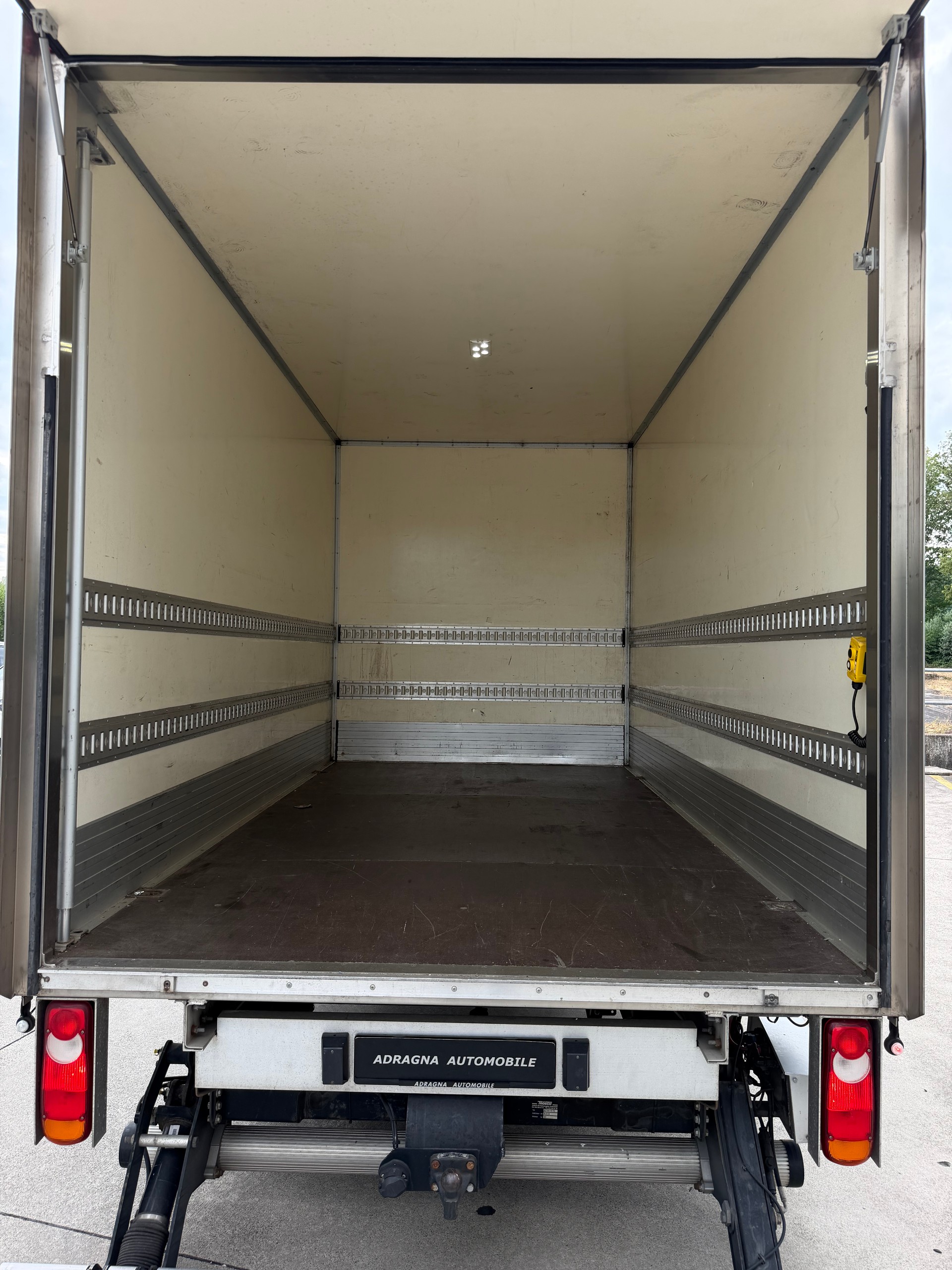PEUGEOT Boxer 2.2 HDI 335 L4-image-22