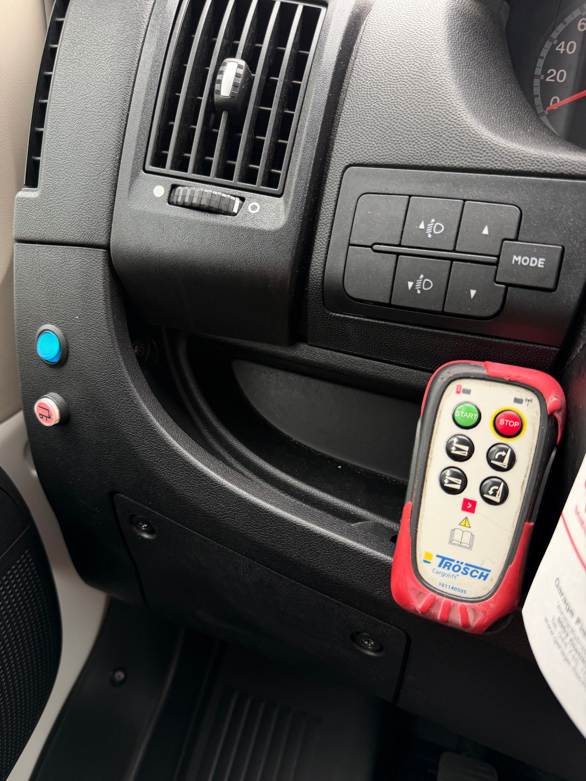 PEUGEOT Boxer 2.2 HDI 335 L4-image-13
