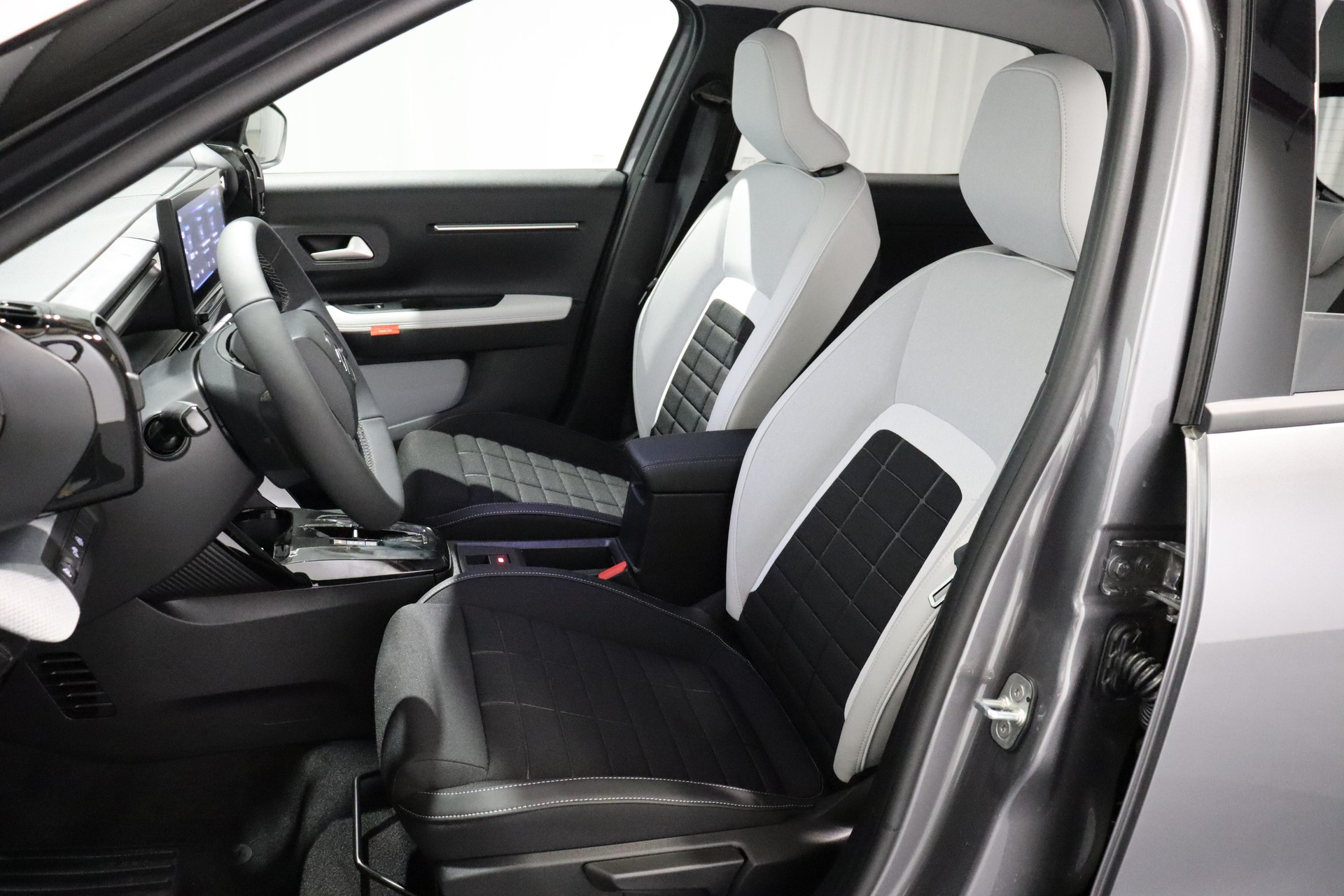 CITROEN C3 1.2 Hybrid Max-image-3