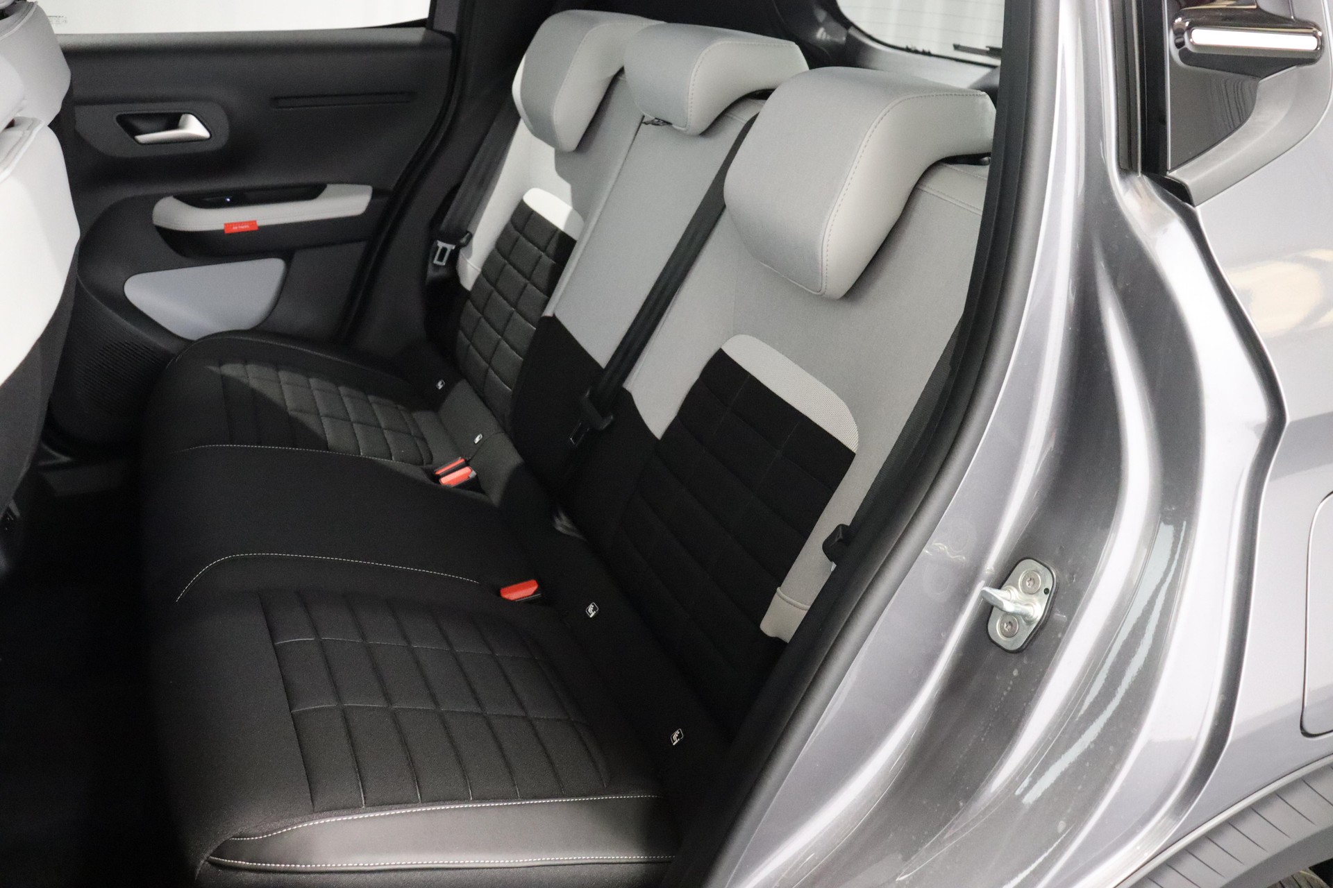 CITROEN C3 1.2 Hybrid Max-image-4