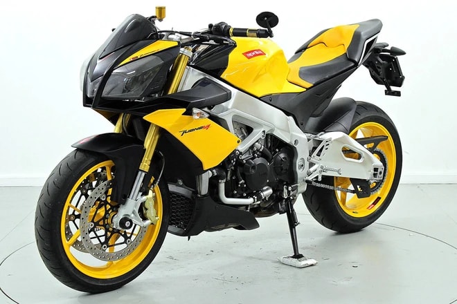 APRILIA Tuono V4 ABS-showroom-element-2