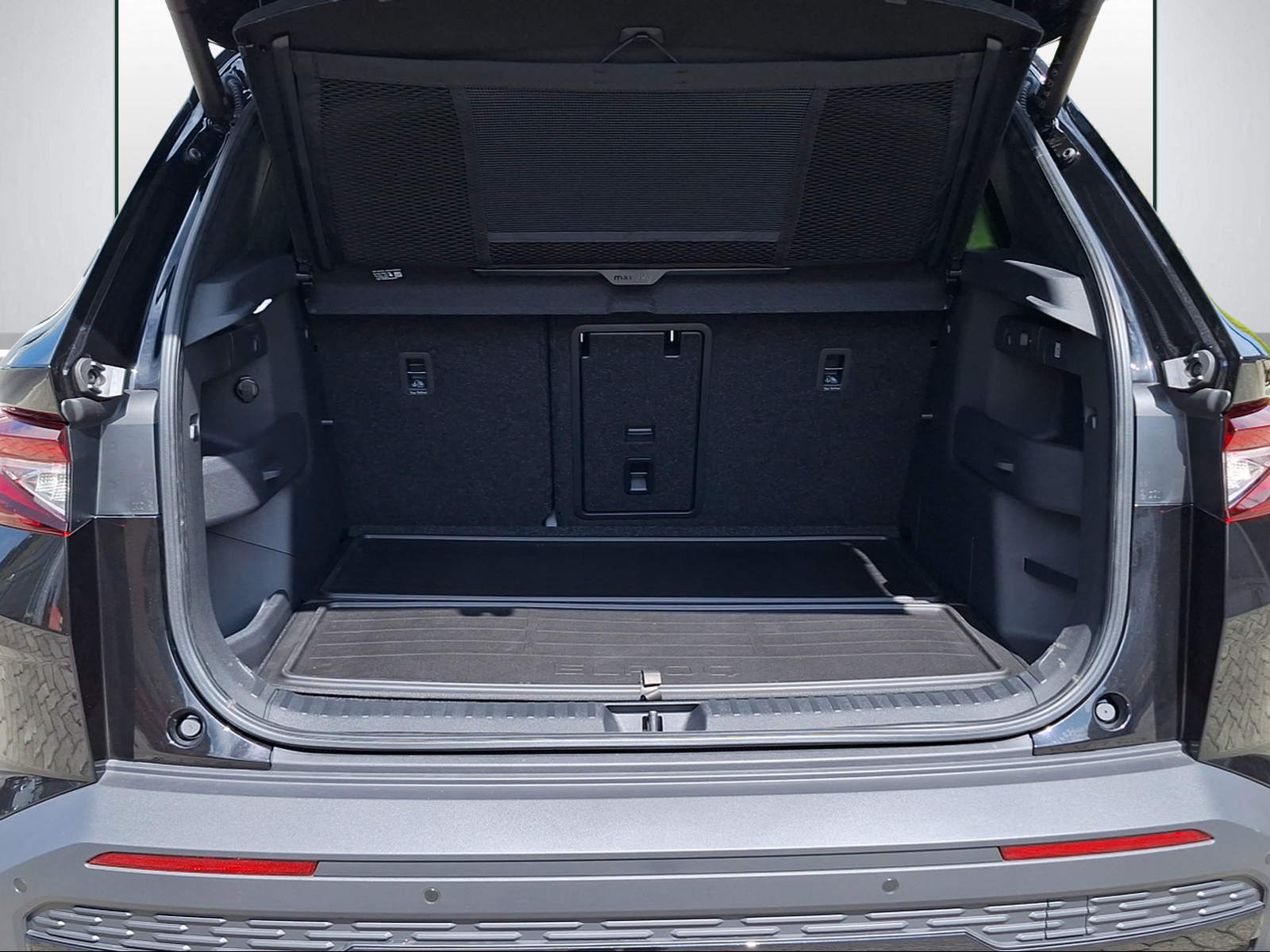SKODA Elroq 85x Sportline 4x4-image-11