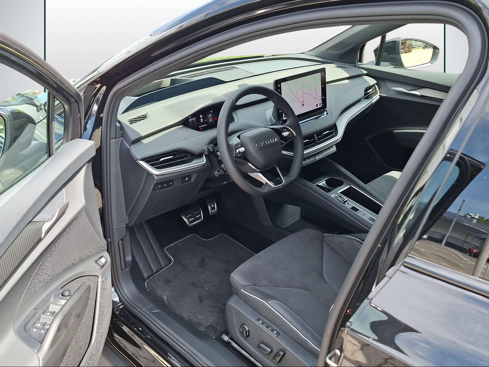 SKODA Elroq 85x Sportline 4x4-image-5