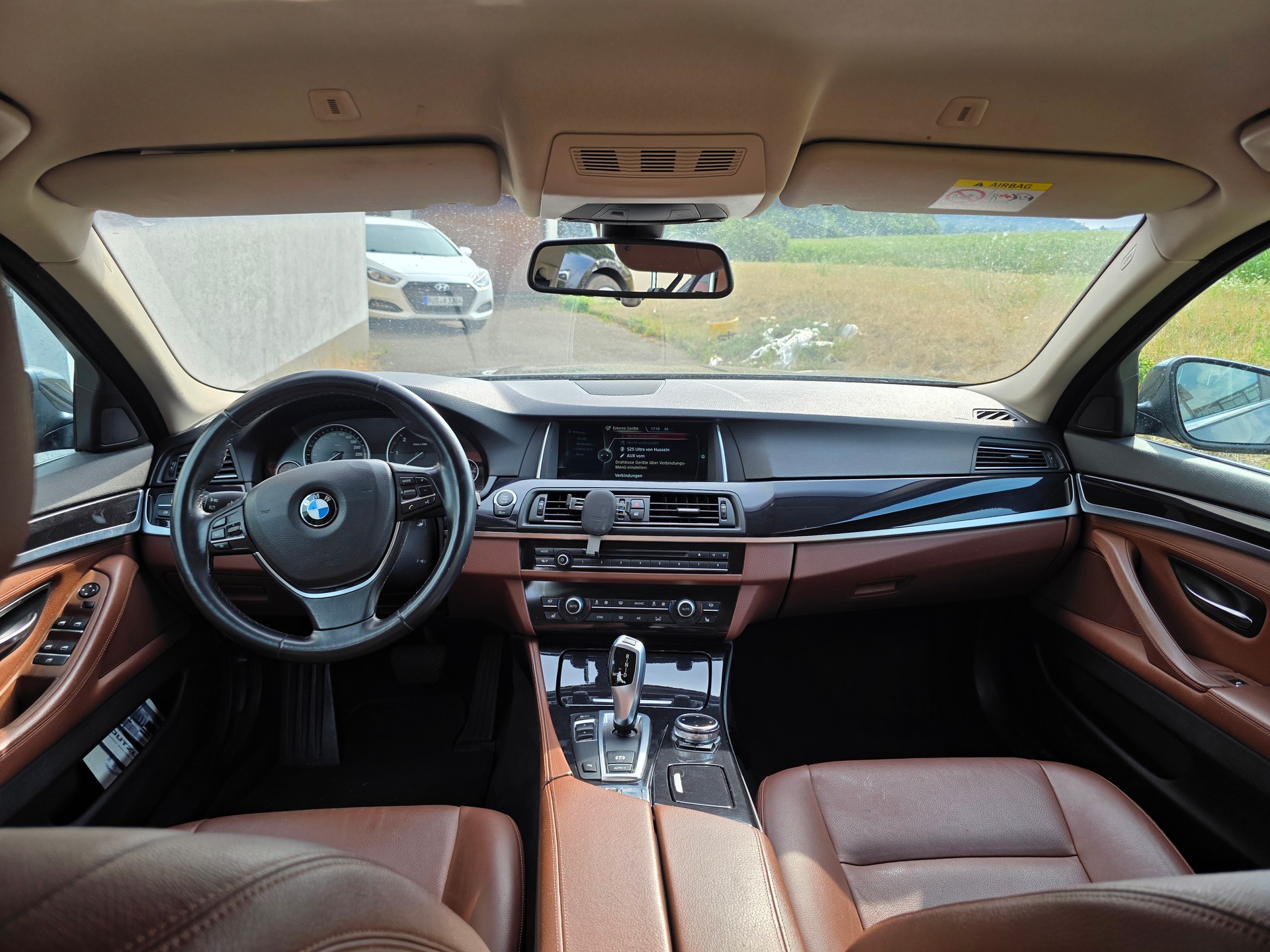 BMW 520d Touring Luxury Line Steptronic-image-9