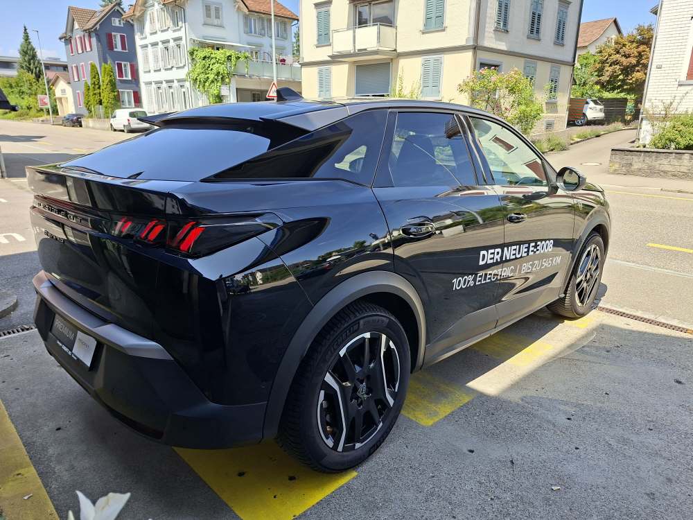 PEUGEOT 3008 e-Allure-image-19