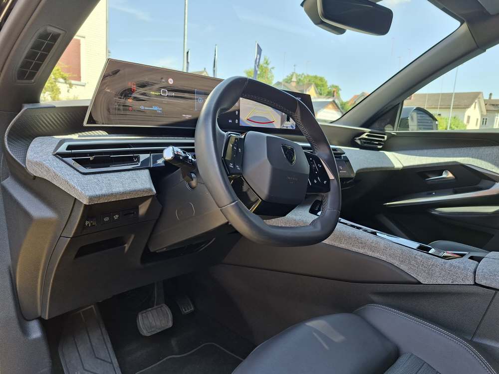 PEUGEOT 3008 e-Allure-image-10