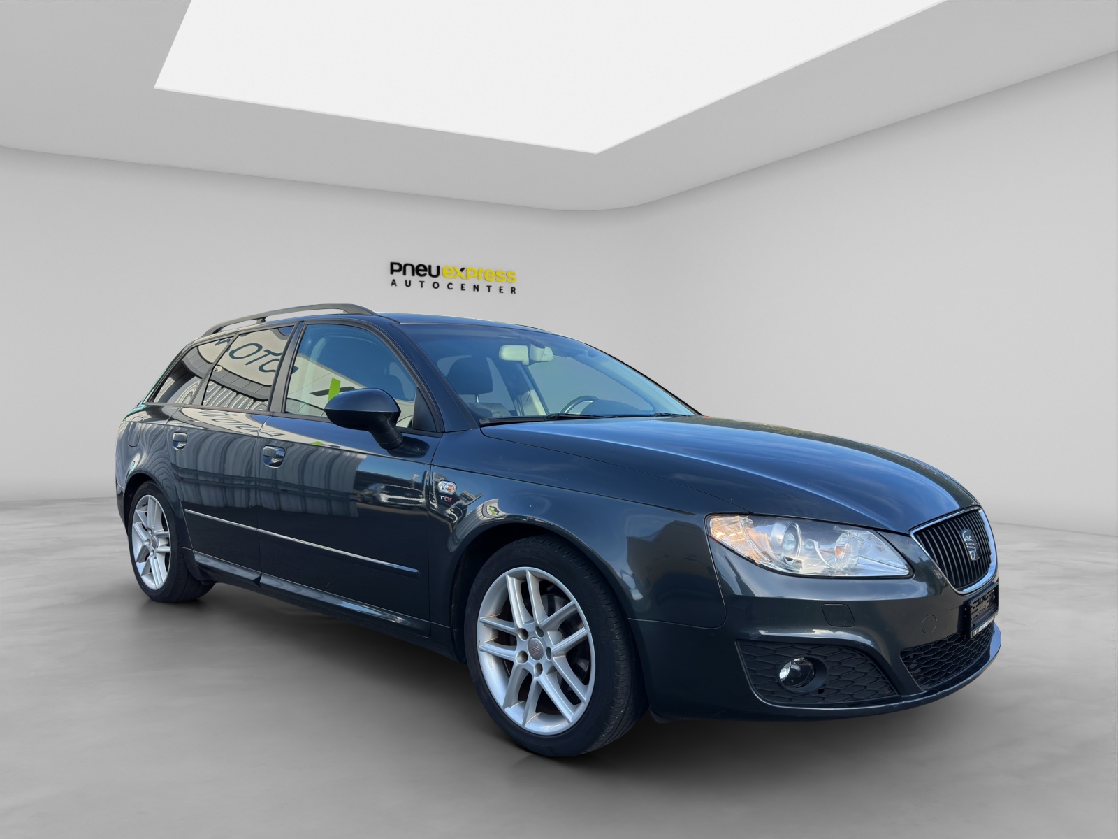 SEAT Exeo ST 2.0 TDI 143 Reference MTr-image-7