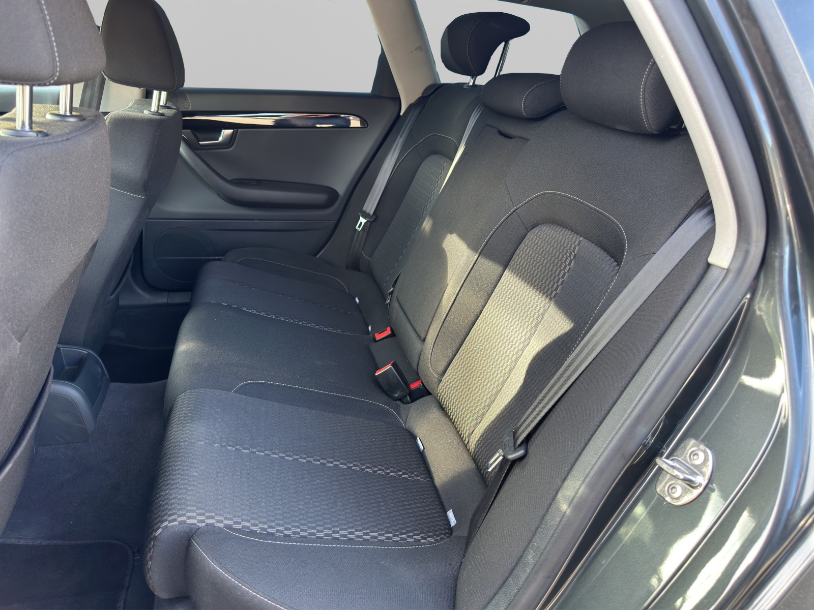 SEAT Exeo ST 2.0 TDI 143 Reference MTr-image-12