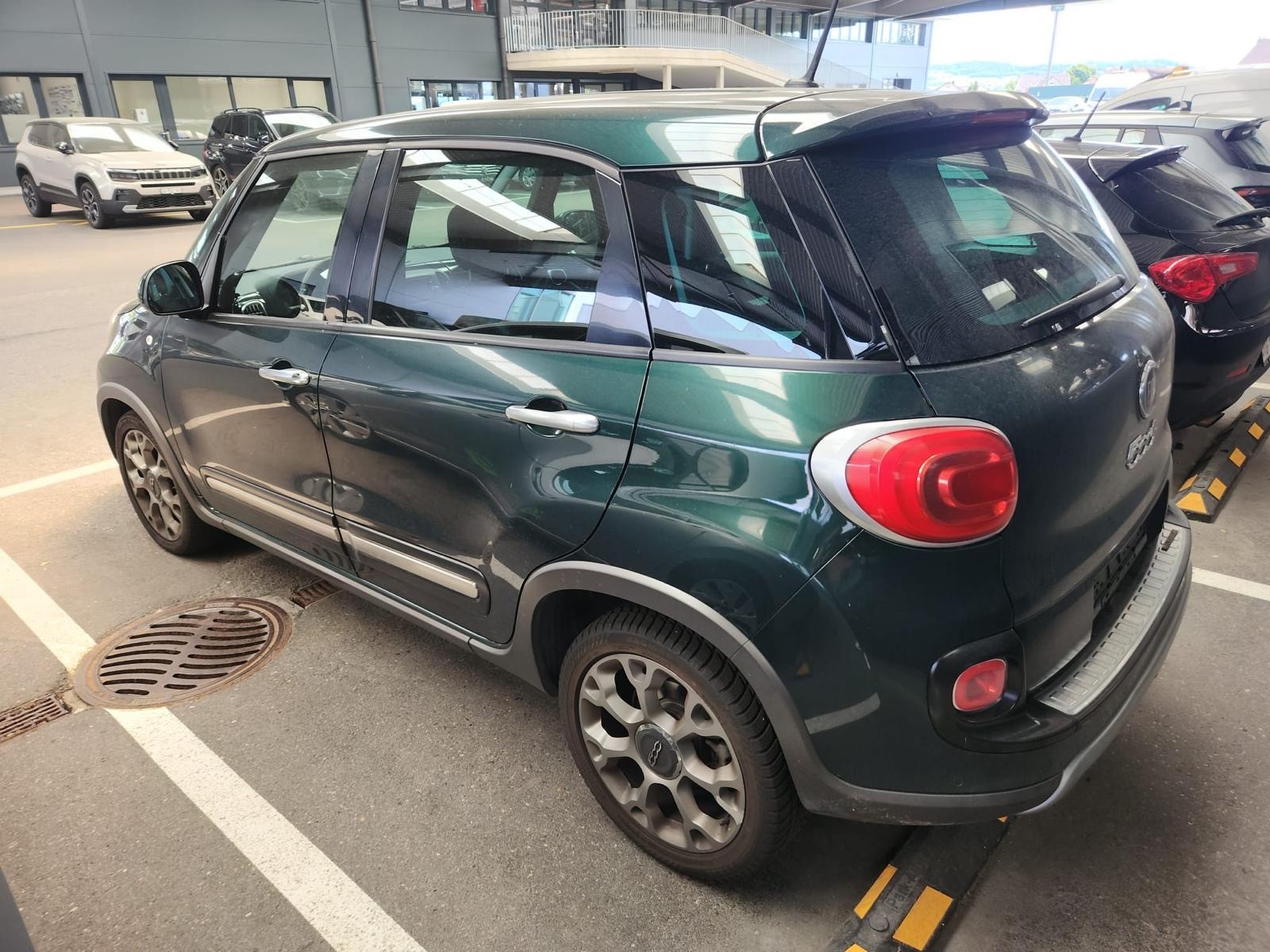 FIAT 500L 1.6 JTD Trekking-image-1