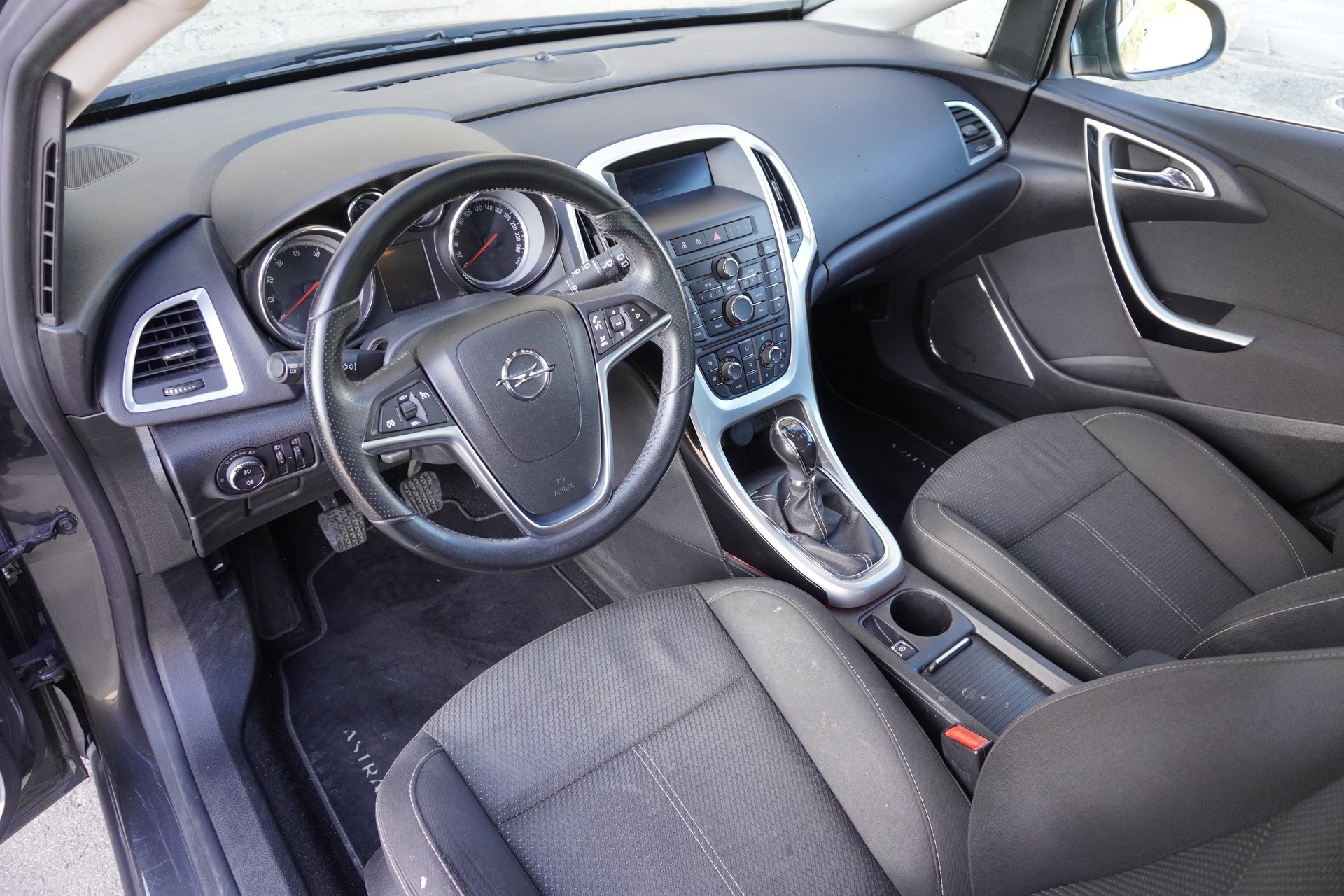 OPEL Astra 1.4i 16V Turbo Sport-image-4