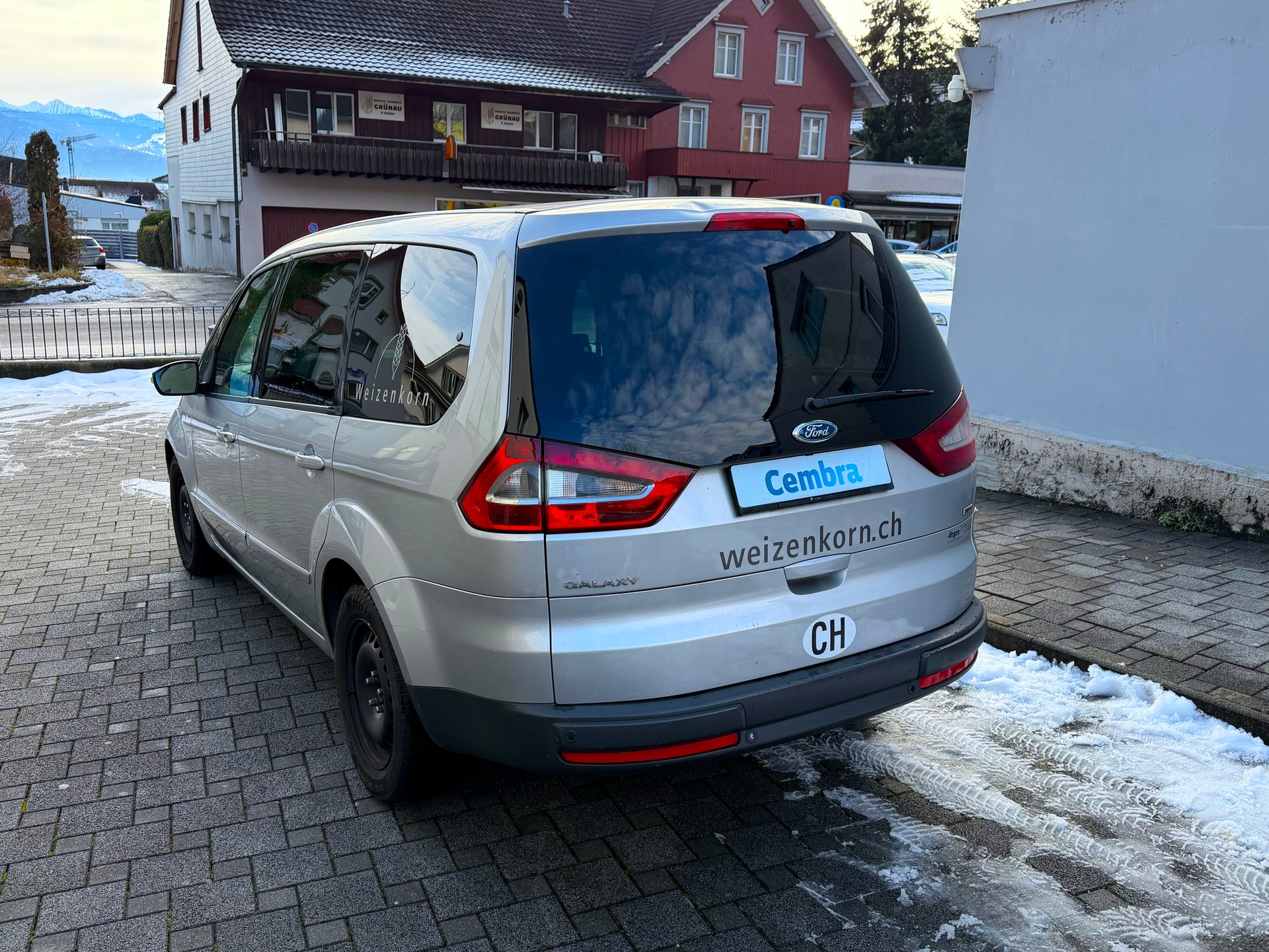 FORD Galaxy 2.0 TDCi Titanium-image-8